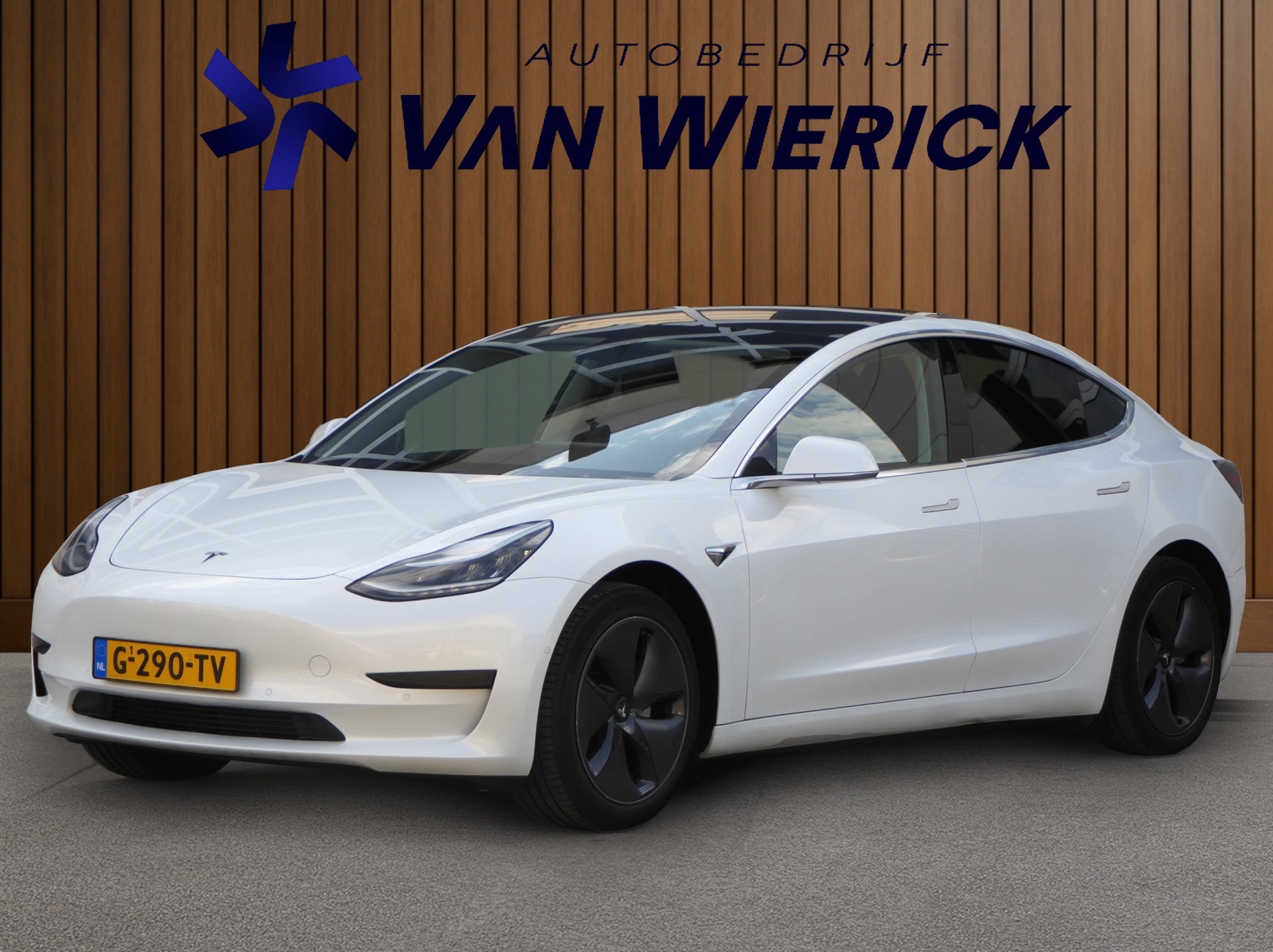 Tesla Model 3 Standard RWD Plus 60 kWh | 360 Camera | Panoramadak 2019 - voorkant