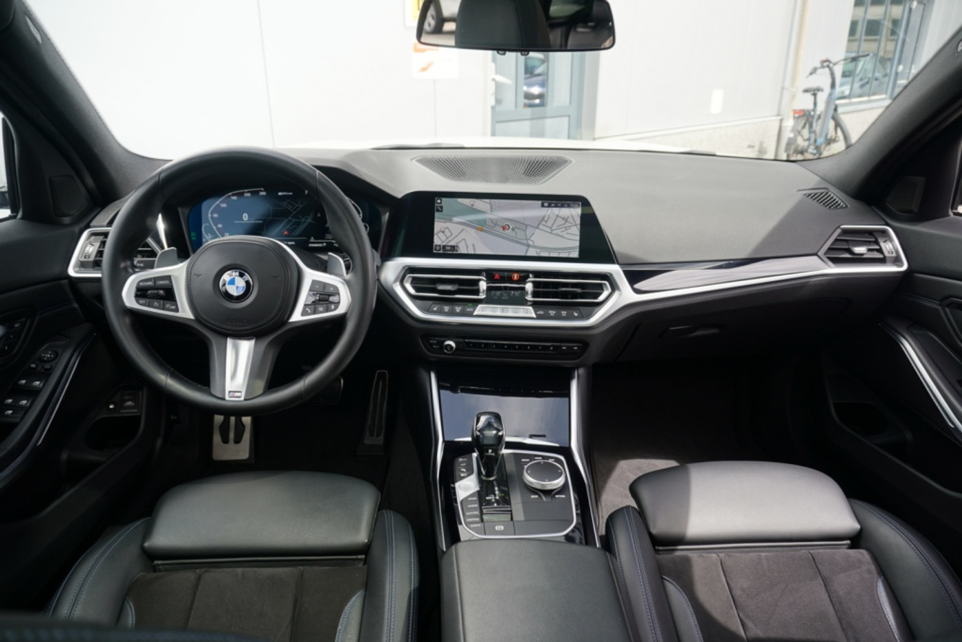 Foto van BMW 330e xDrive