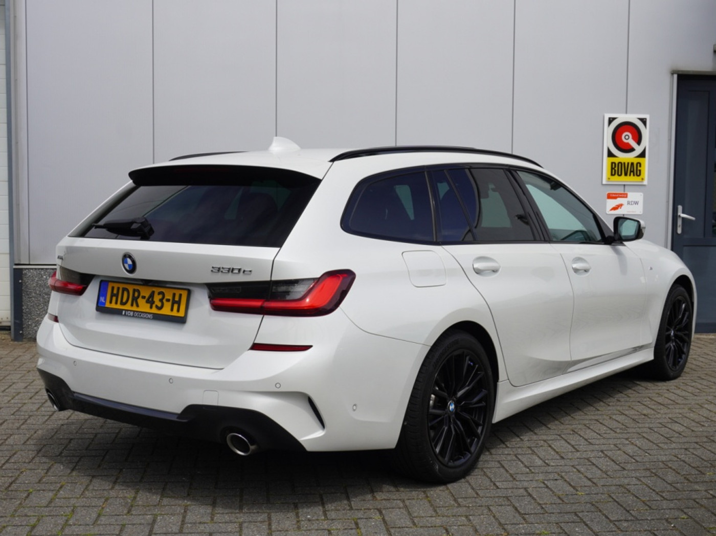 Foto van BMW 330e xDrive