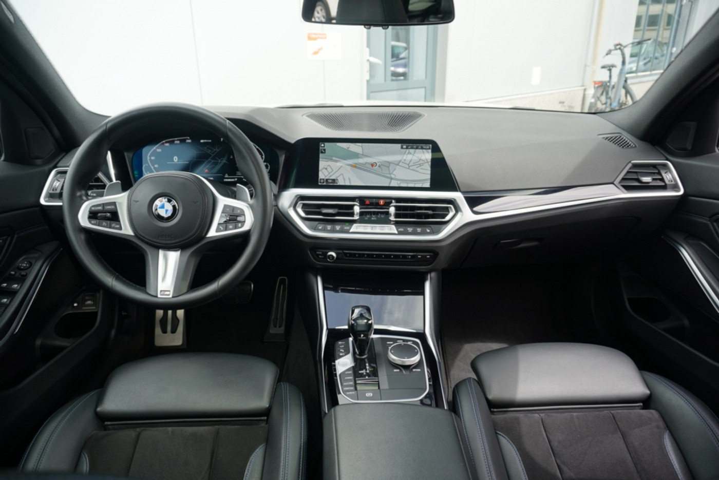 Foto van BMW 330e xDrive