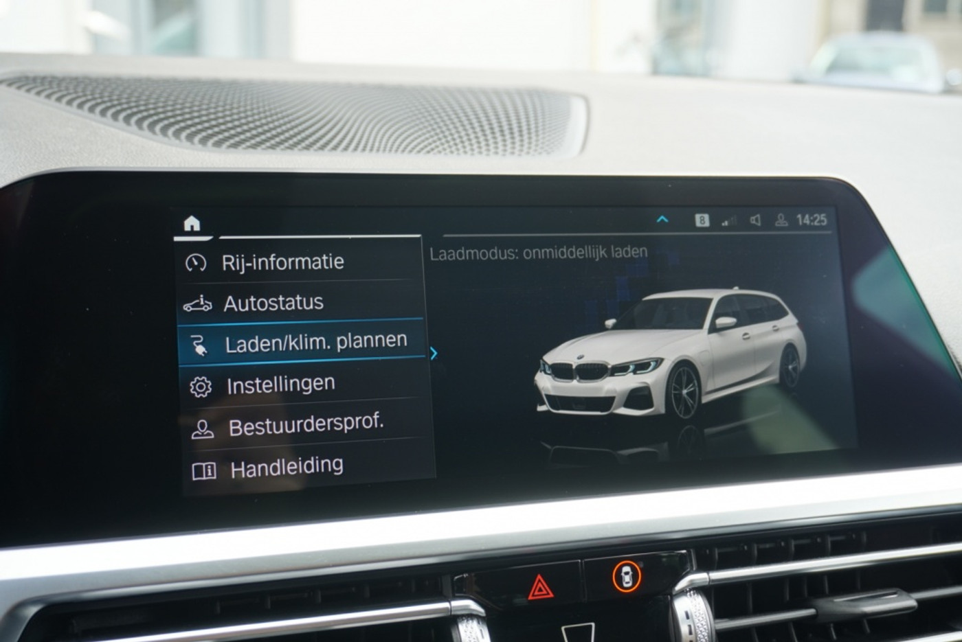 Foto van BMW 330e xDrive