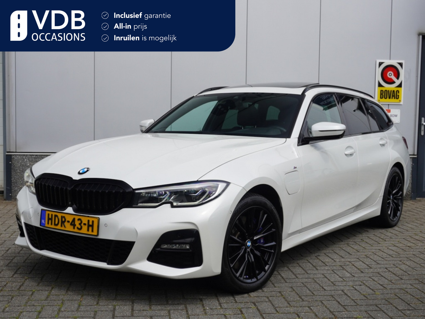BMW 330e xDrive 330e xDr. High Exec. M-Sport | Pano | Trekhaak | Laser | Memory 2021 - voorkant