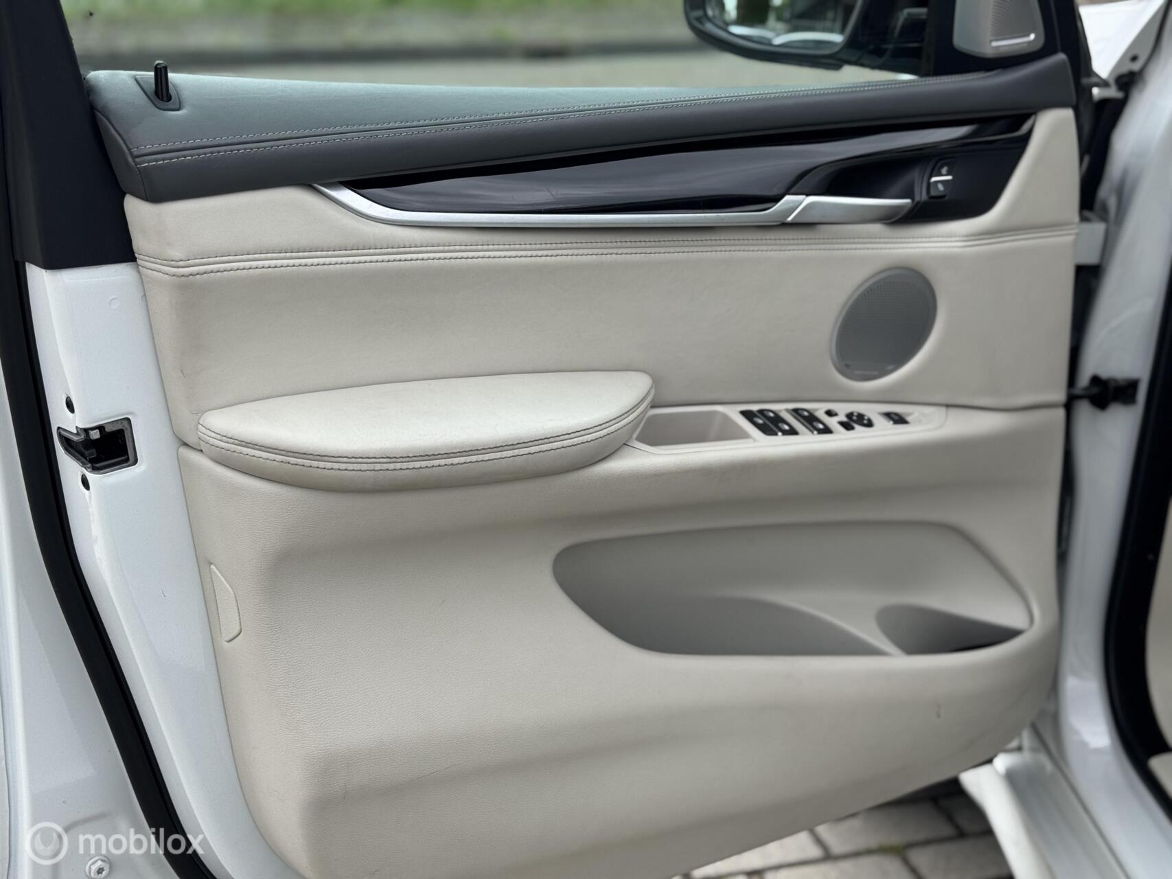 Foto van BMW X5 Xdrive40e
