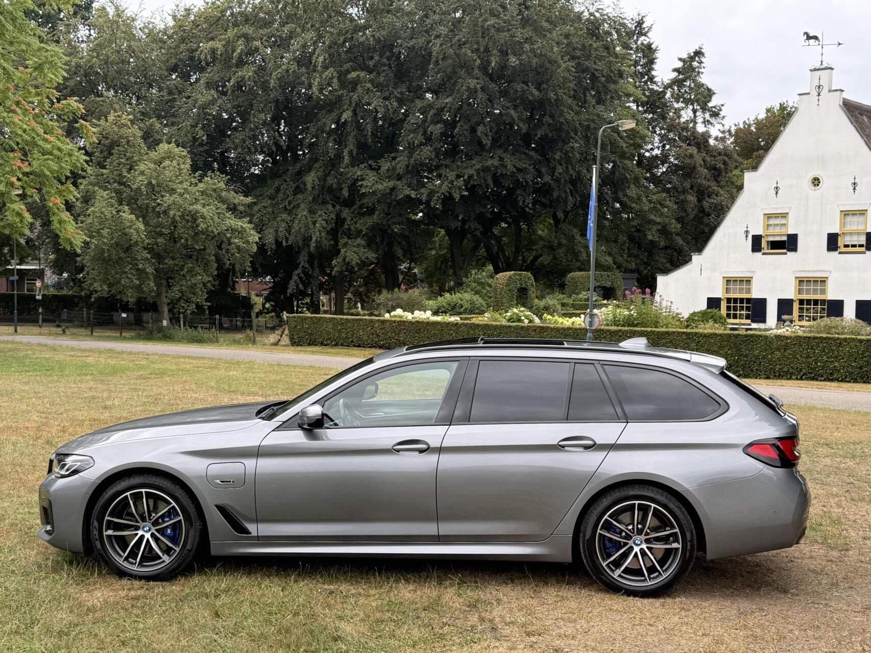 Foto van BMW 530e