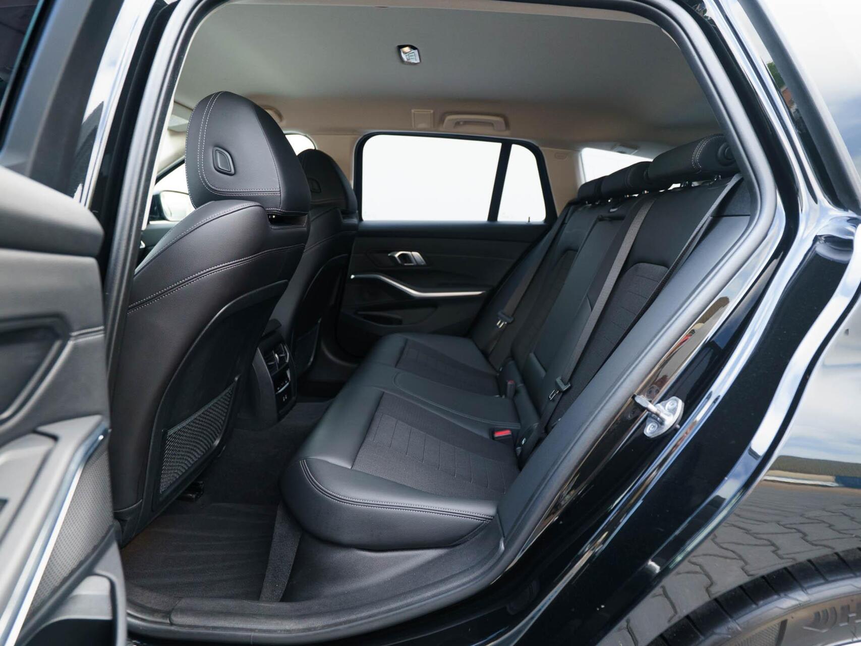 Foto van BMW 330e