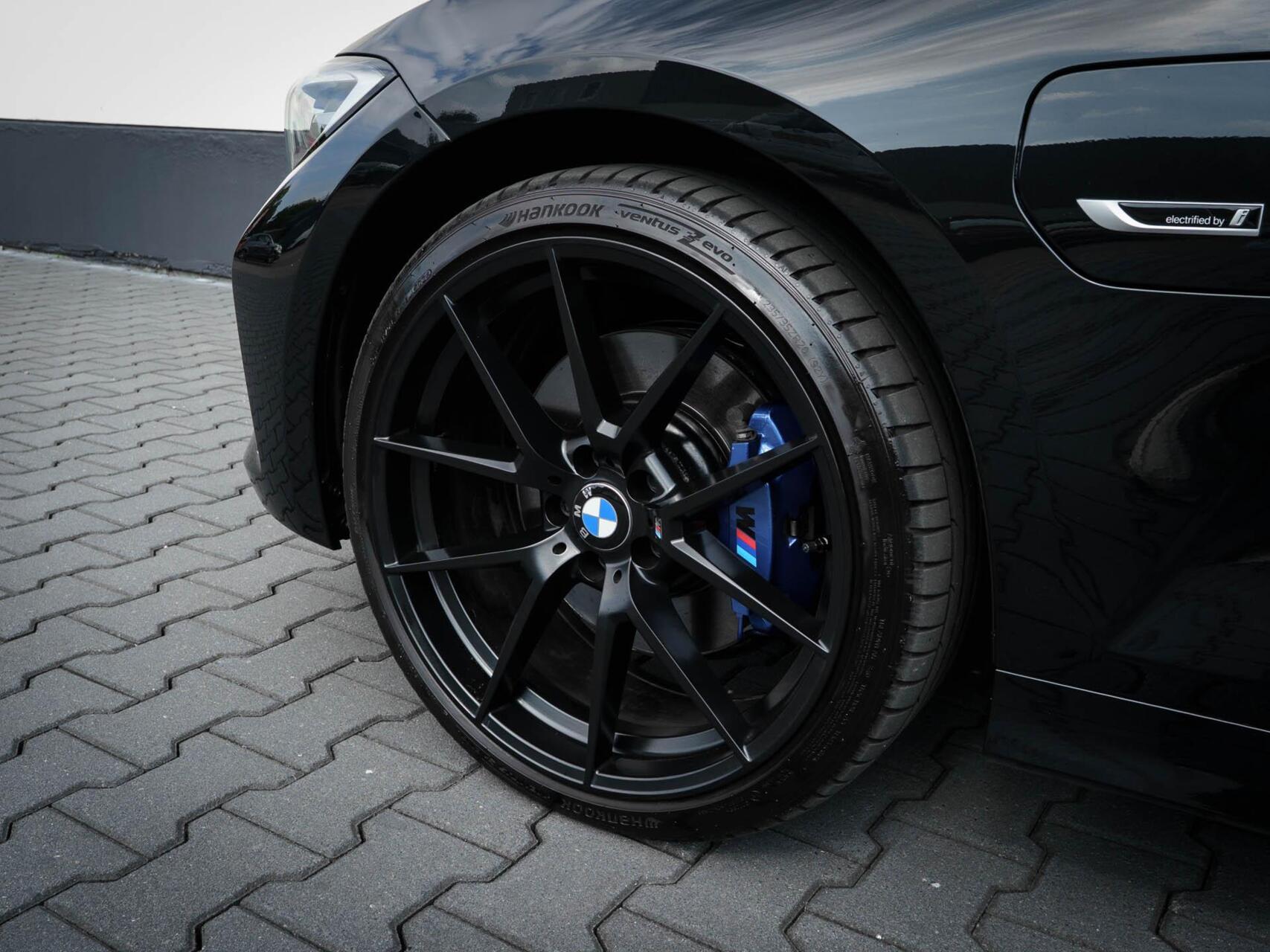 Foto van BMW 330e