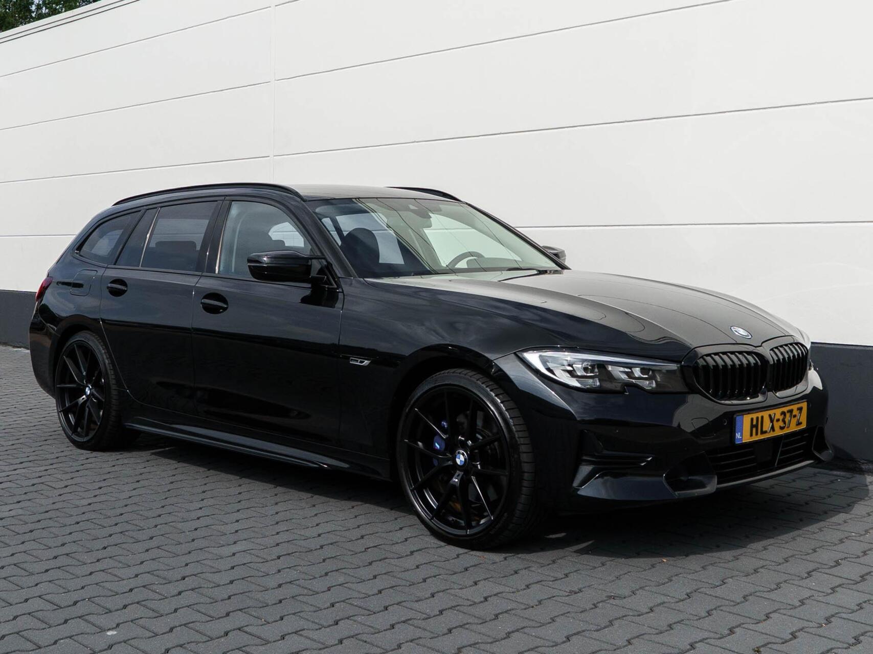 Foto van BMW 330e