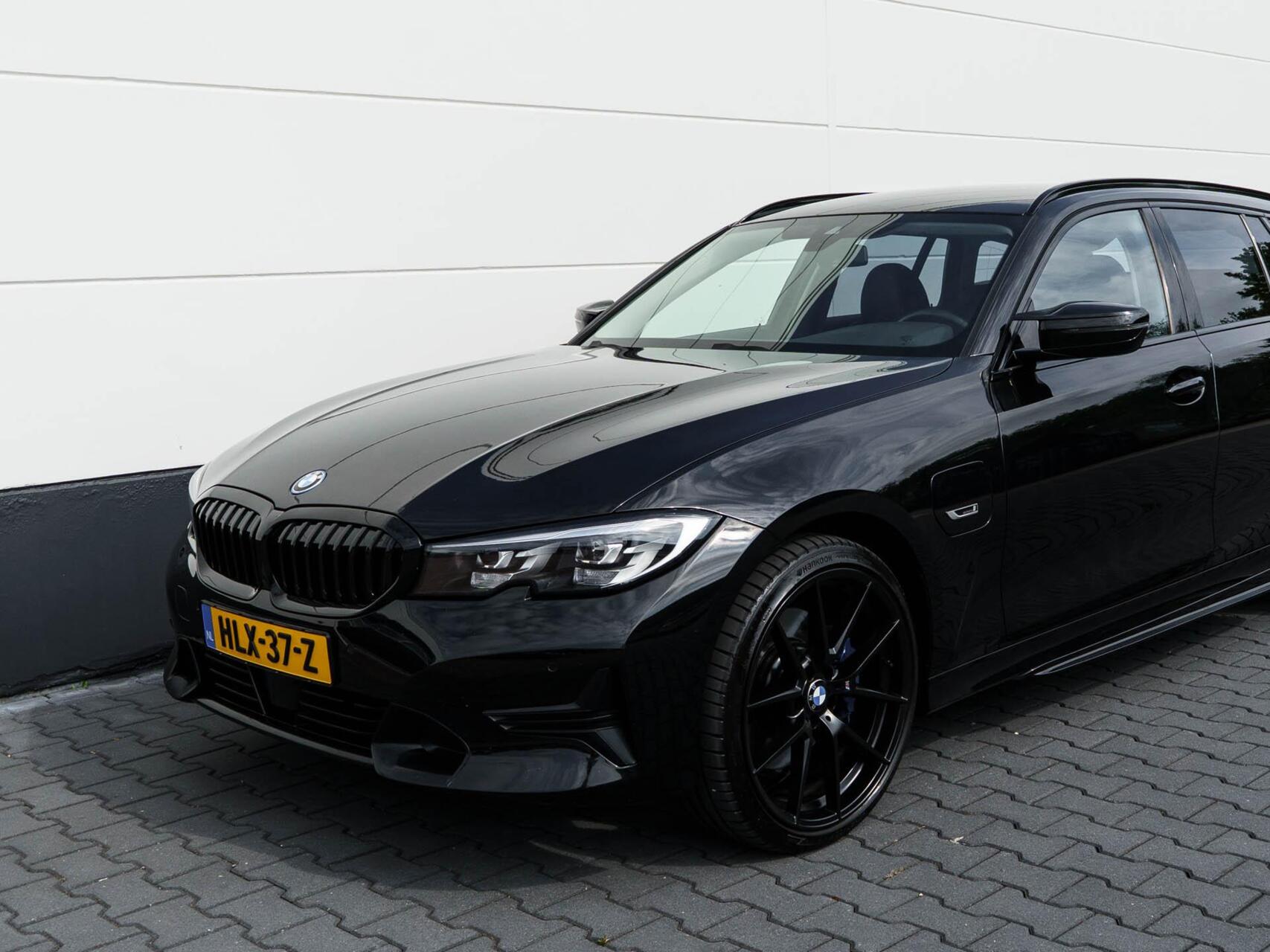 Foto van BMW 330e