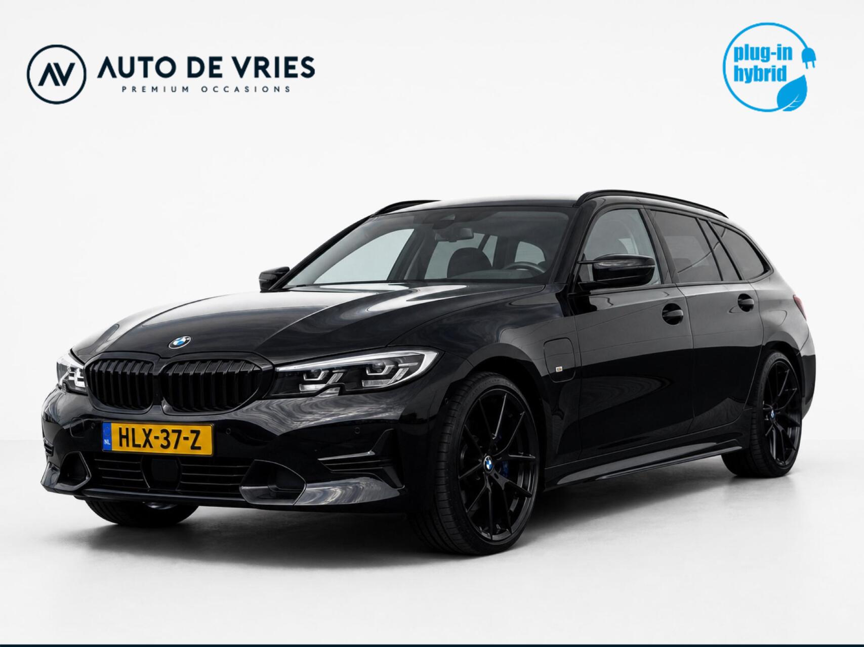 BMW 330e 330e 293pk Business Edition Plus | Full LED | Sfeerverlichting | 20" M-sport velgen | Trekhaak 2021 - voorkant