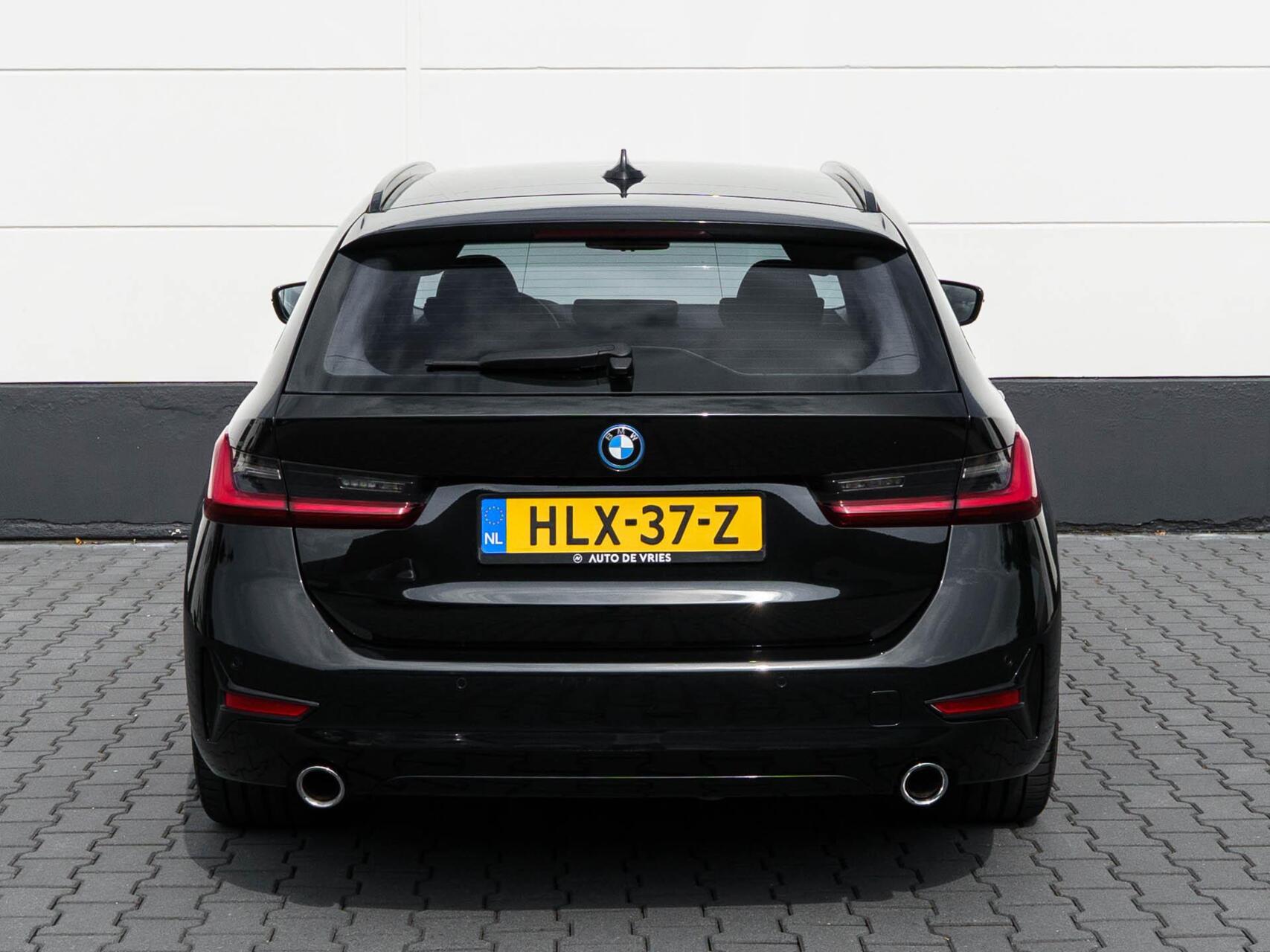 Foto van BMW 330e