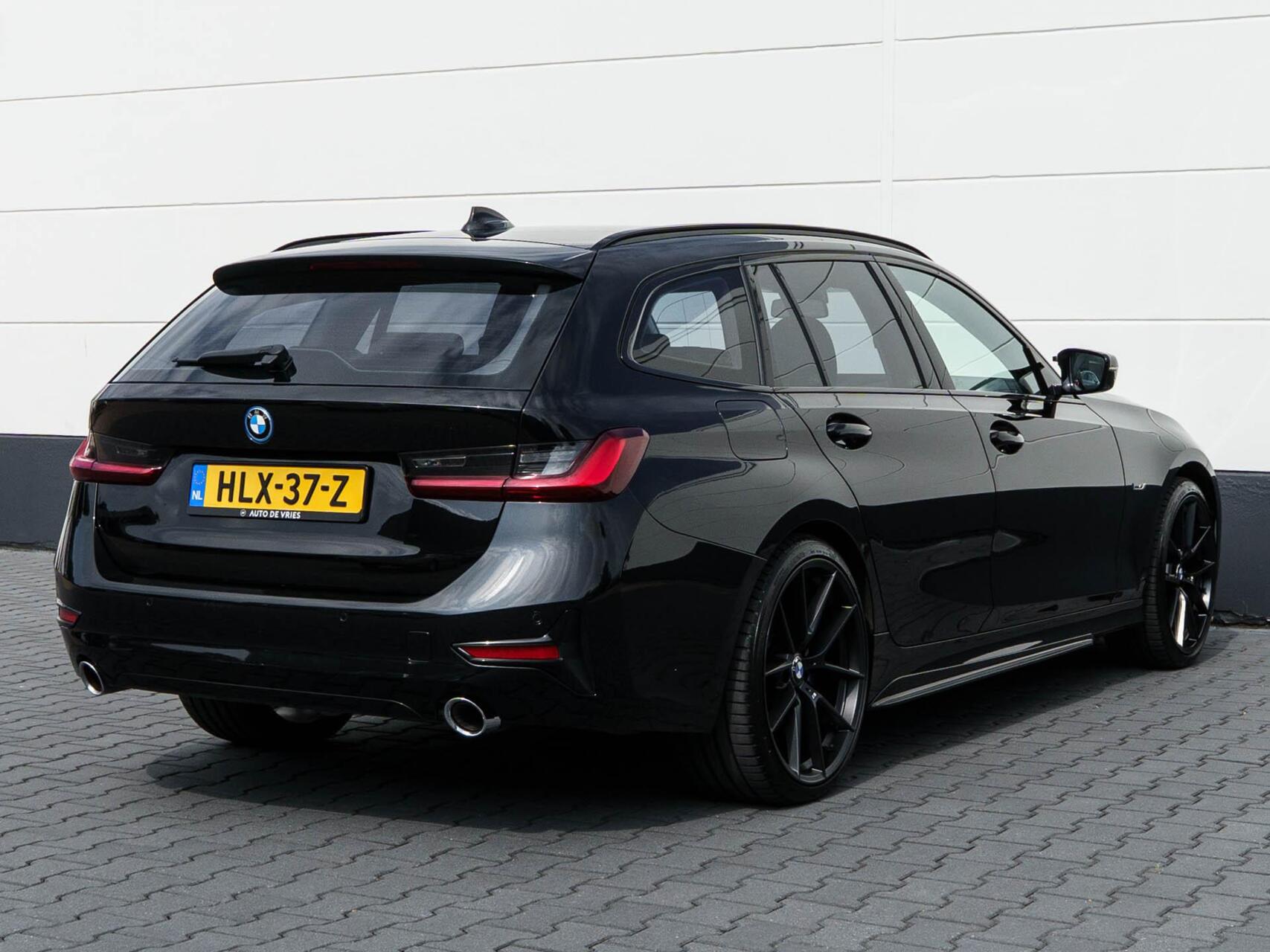 Foto van BMW 330e