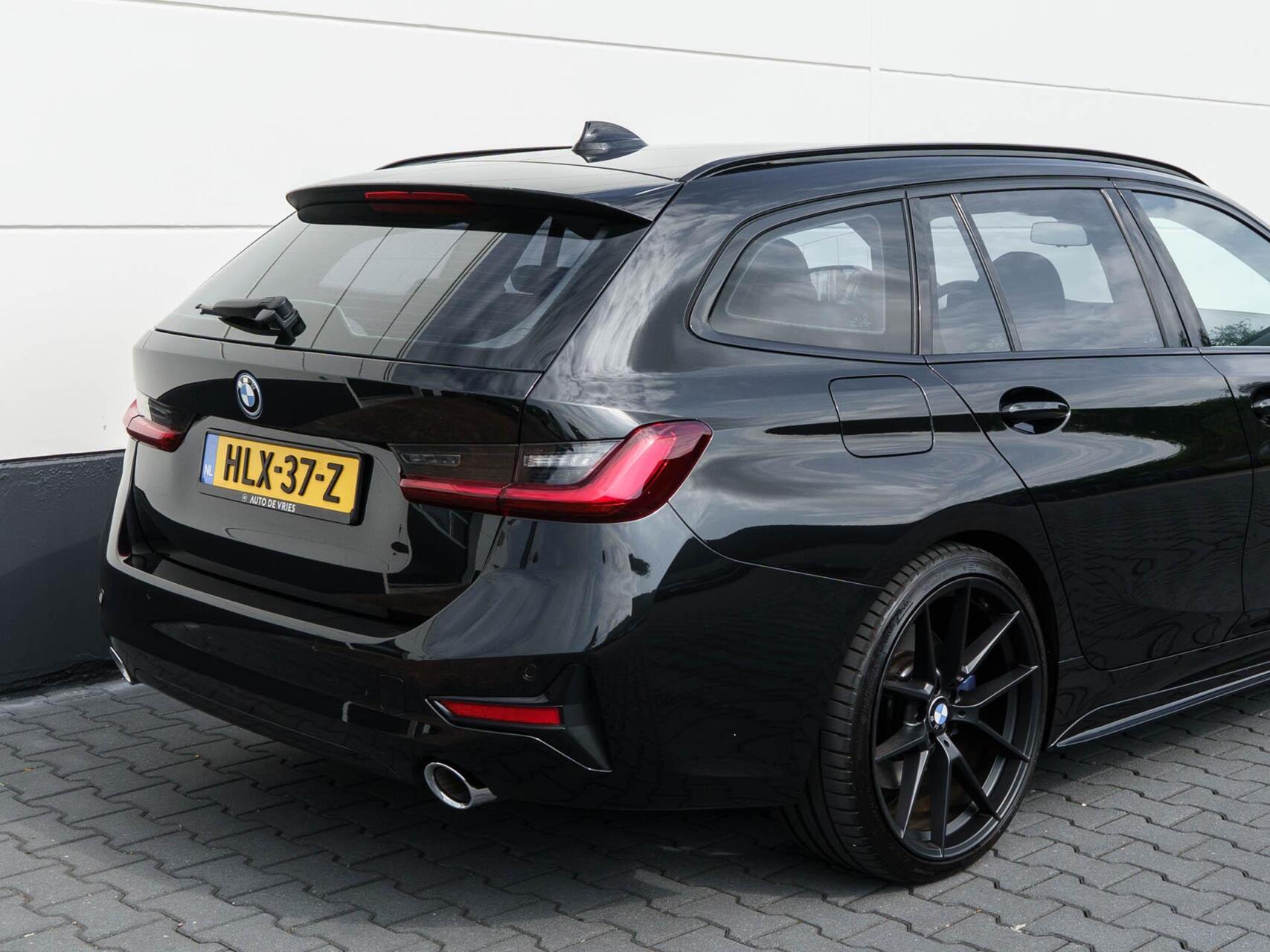 Foto van BMW 330e