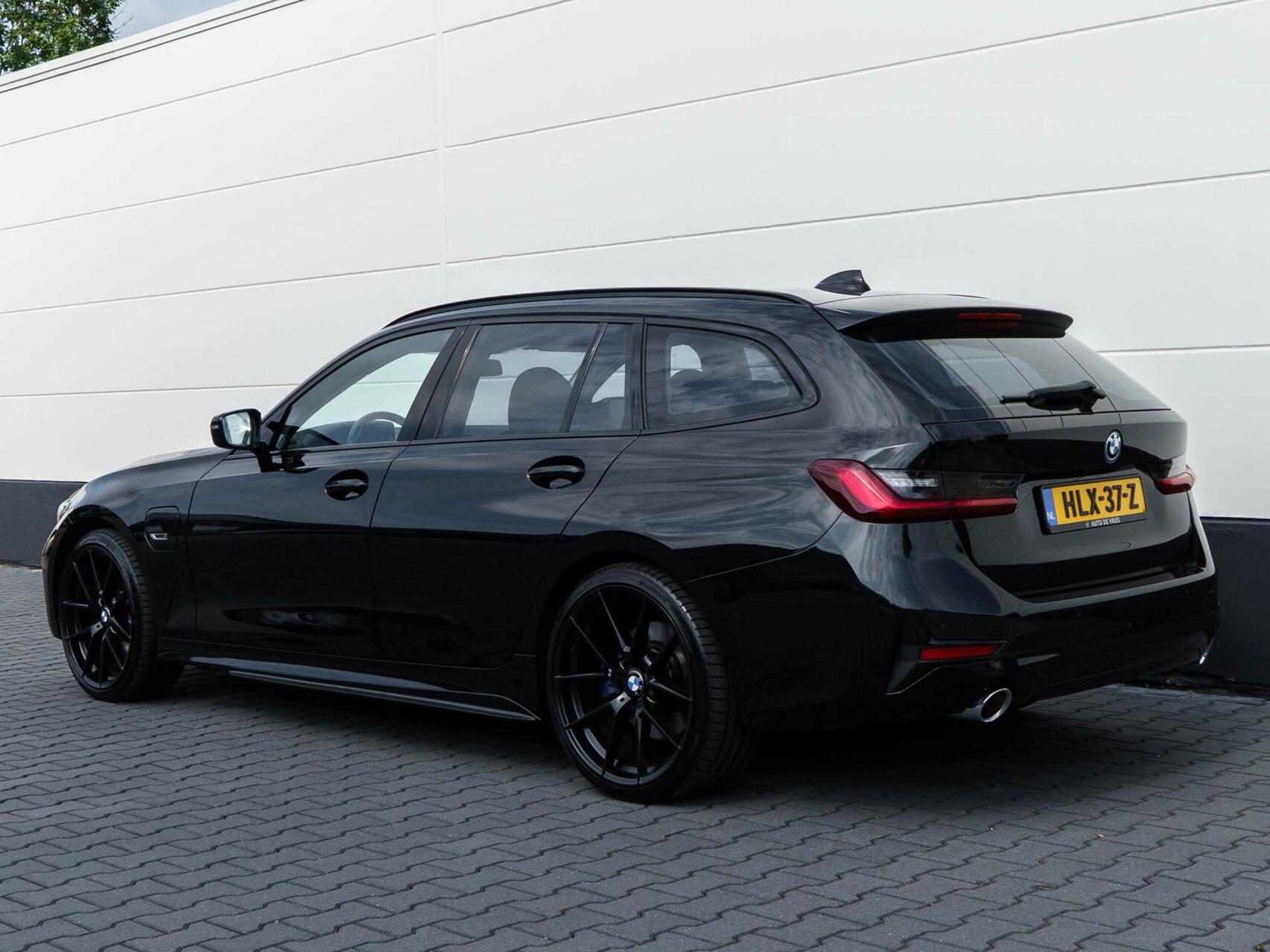 Foto van BMW 330e