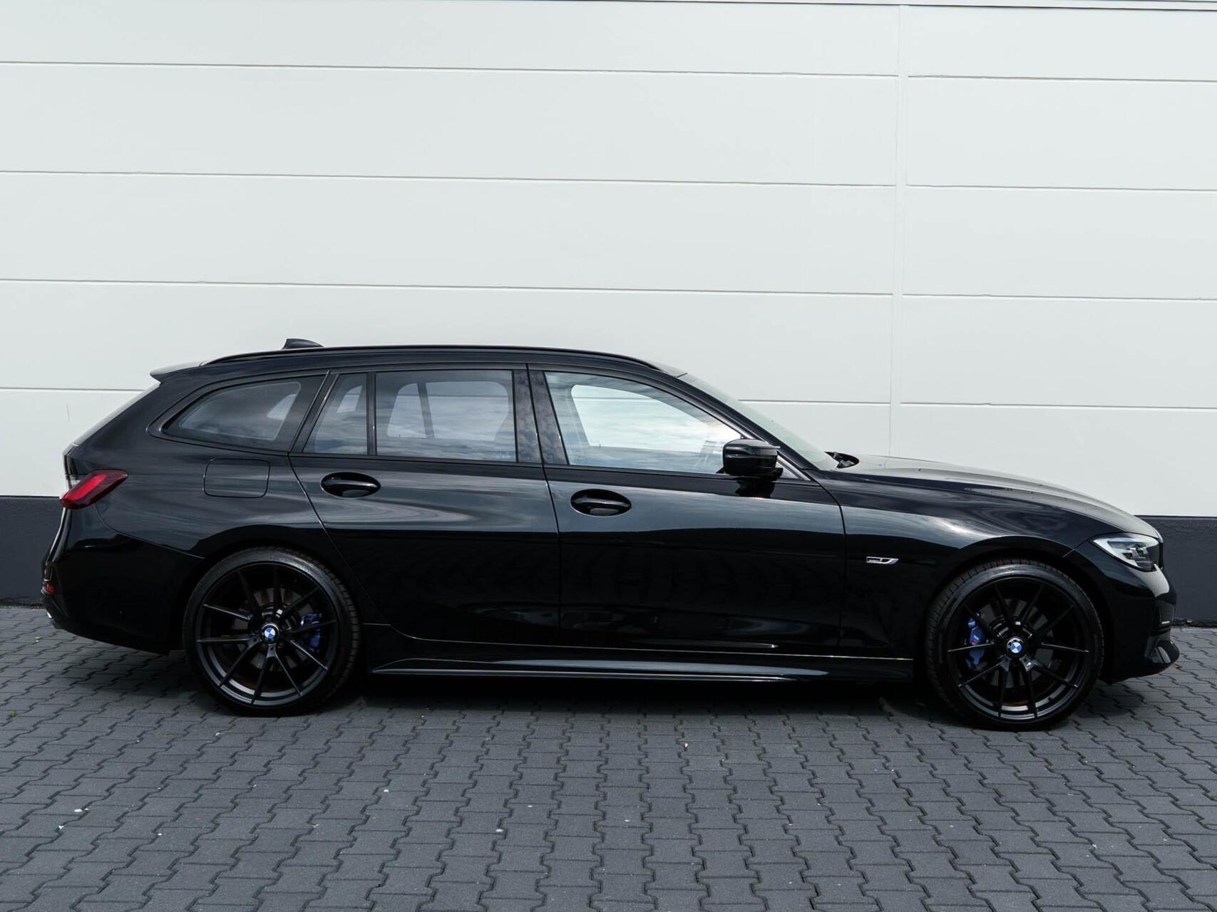 Foto van BMW 330e
