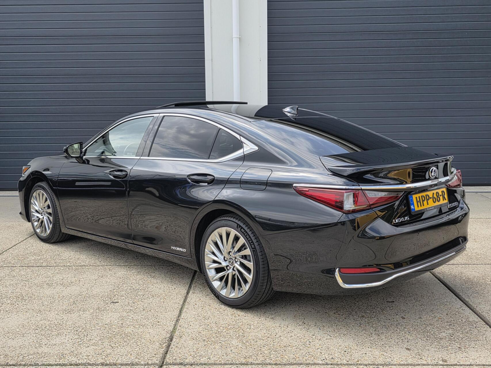 Foto van Lexus Lexus Es300h