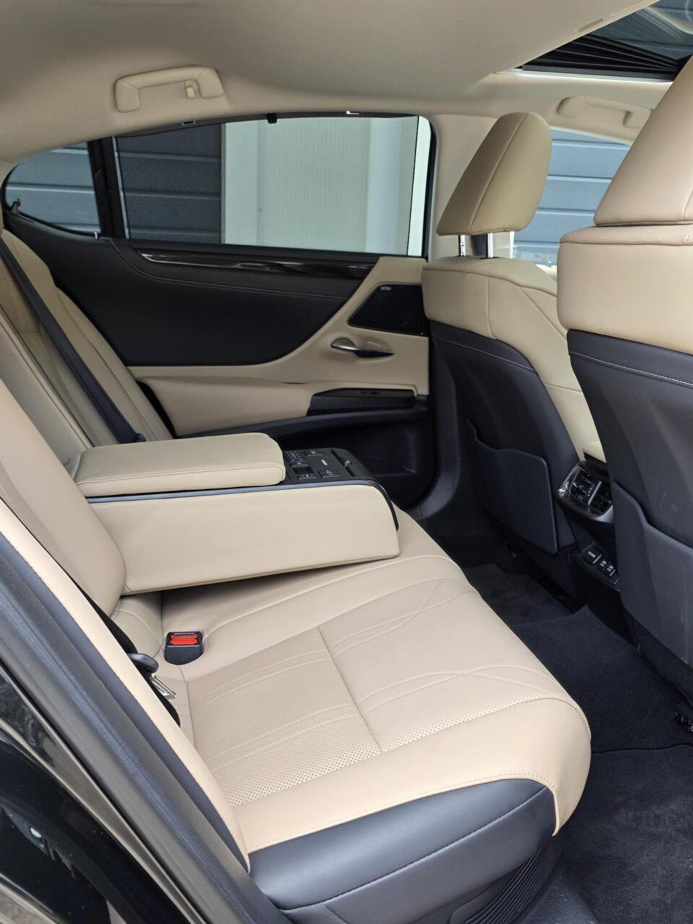 Foto van Lexus Lexus Es300h
