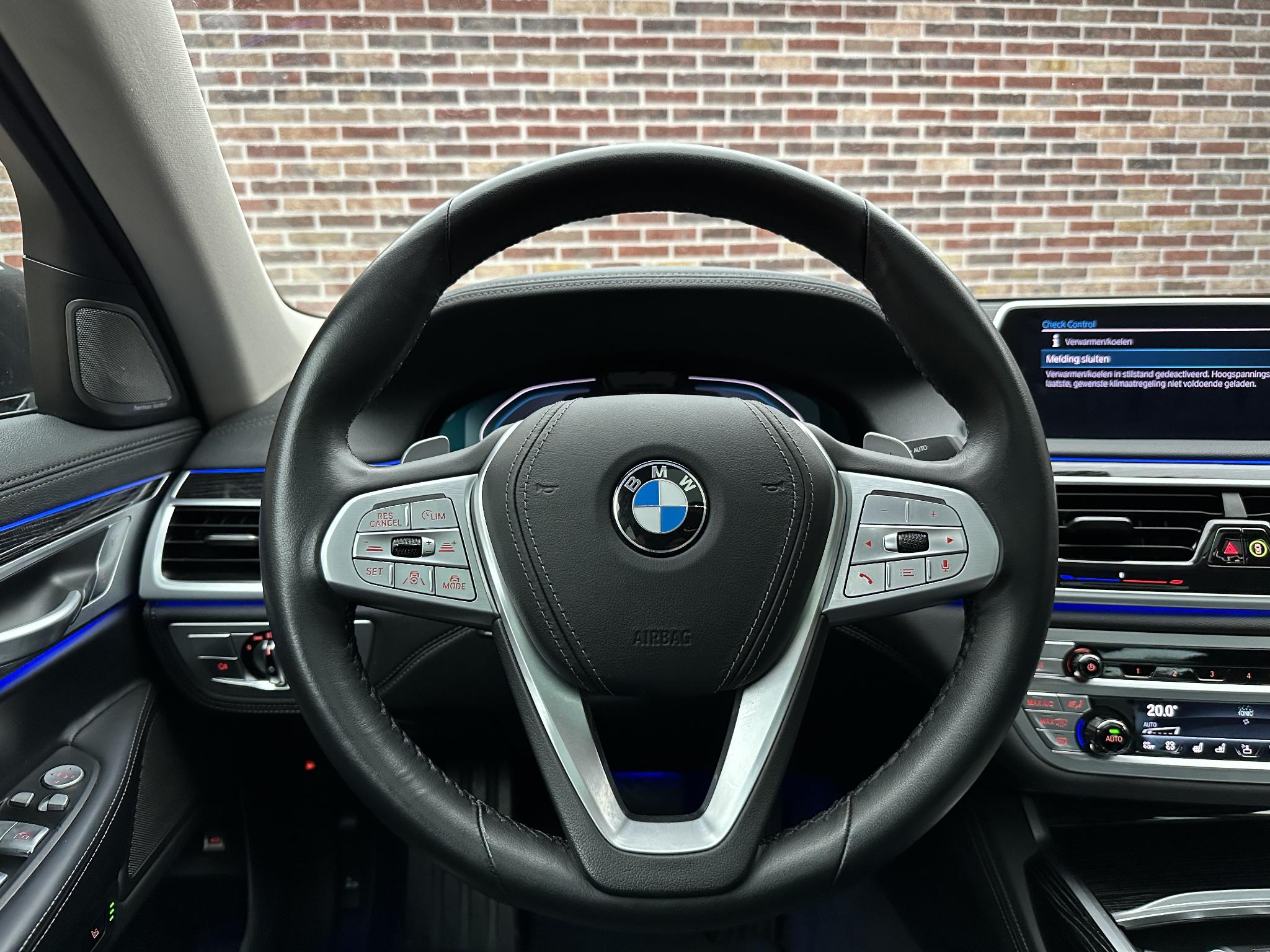 Foto van BMW 745e