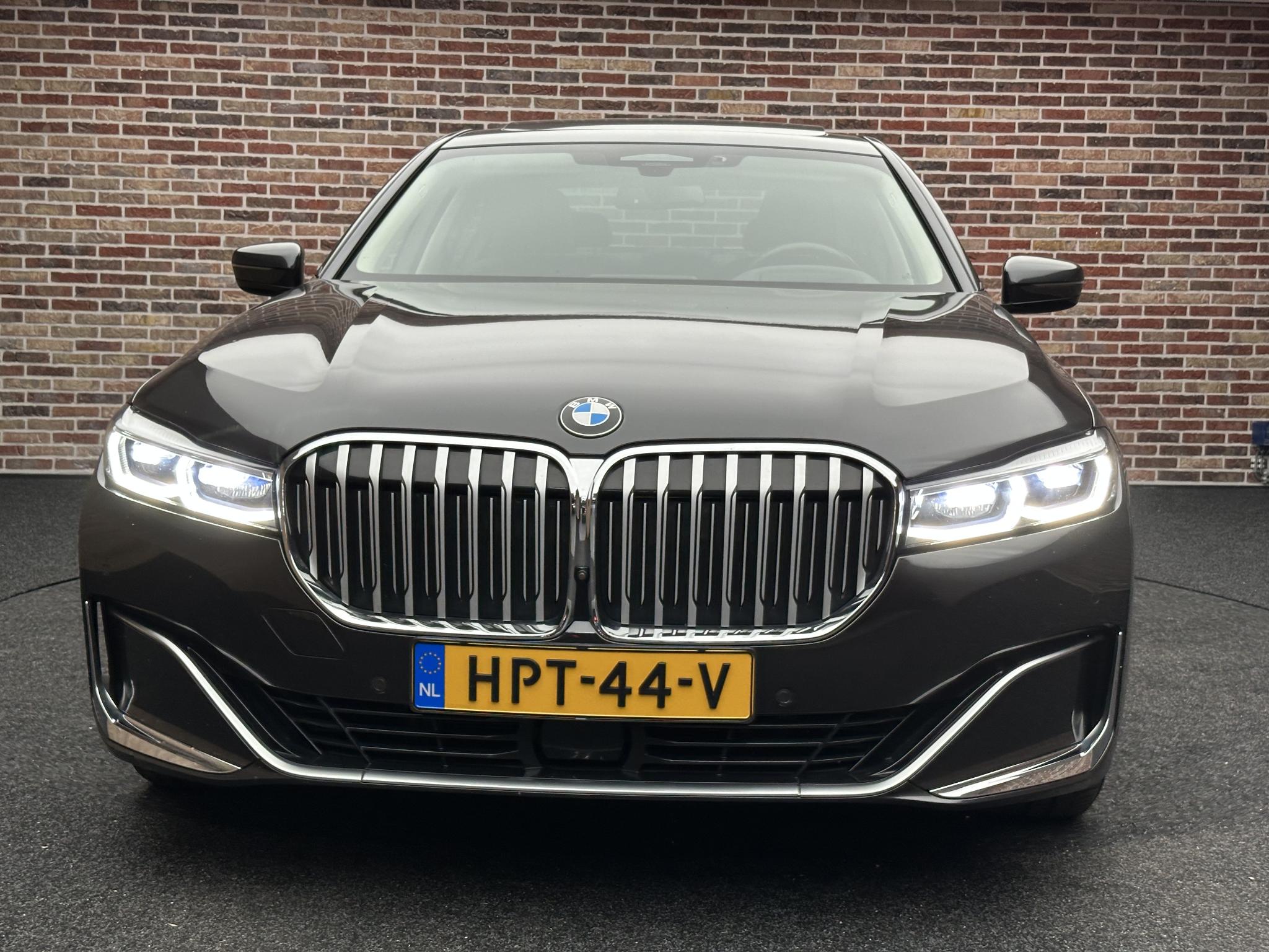 Foto van BMW 745e