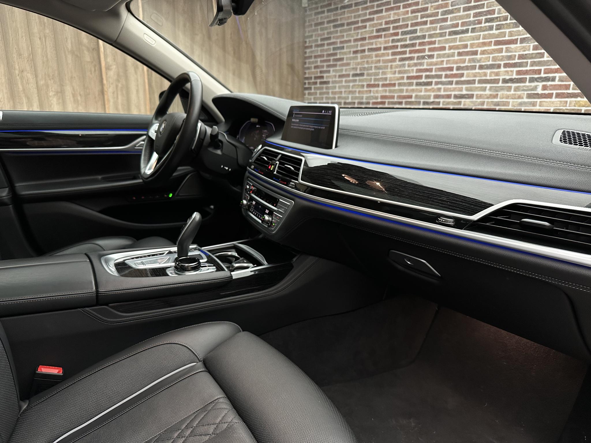 Foto van BMW 745e