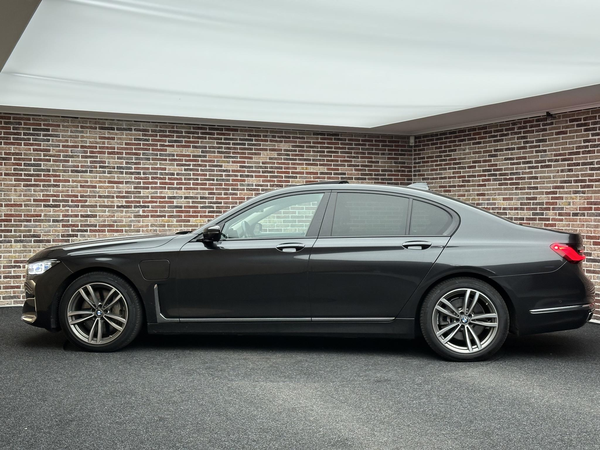 Foto van BMW 745e