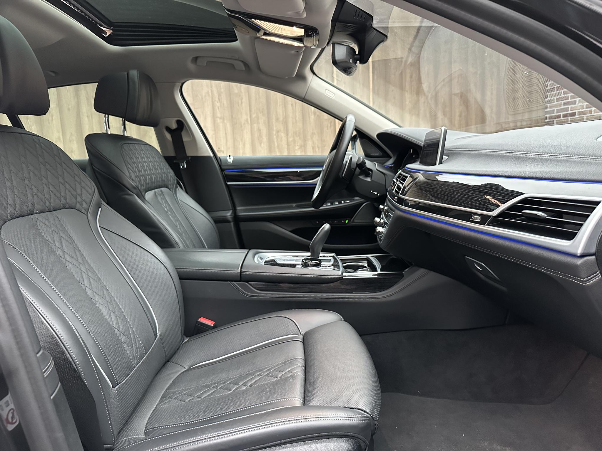Foto van BMW 745e