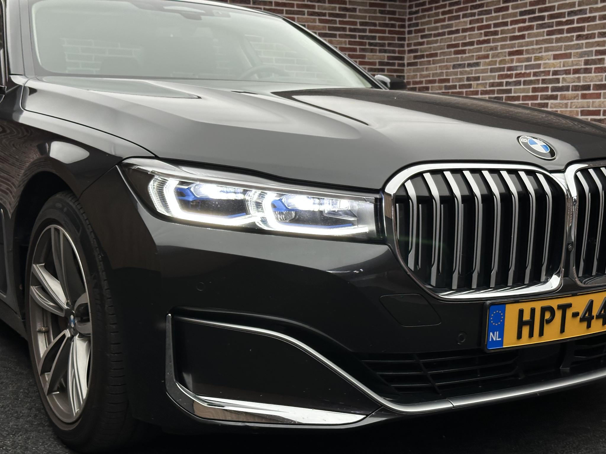 Foto van BMW 745e