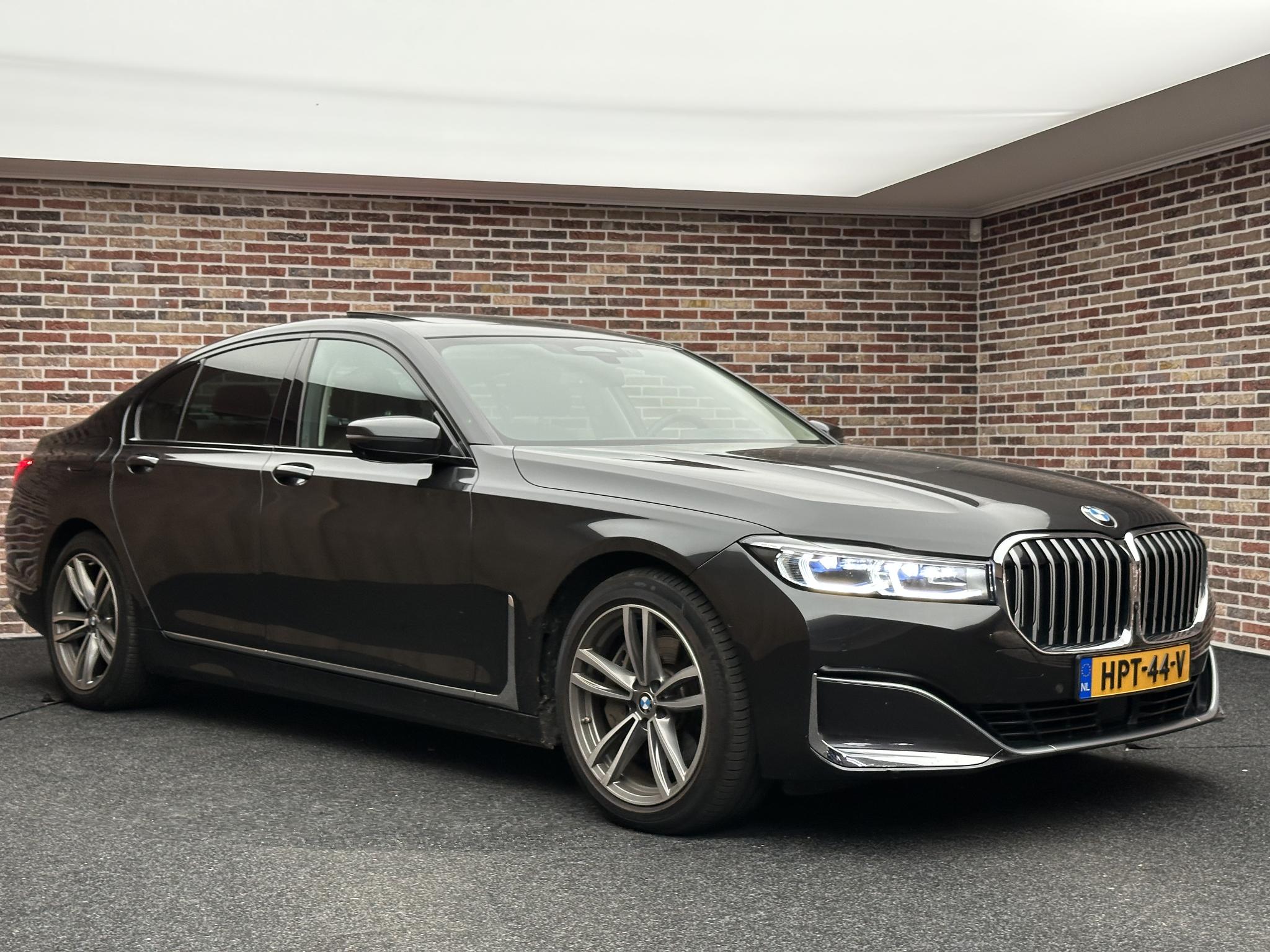 Foto van BMW 745e