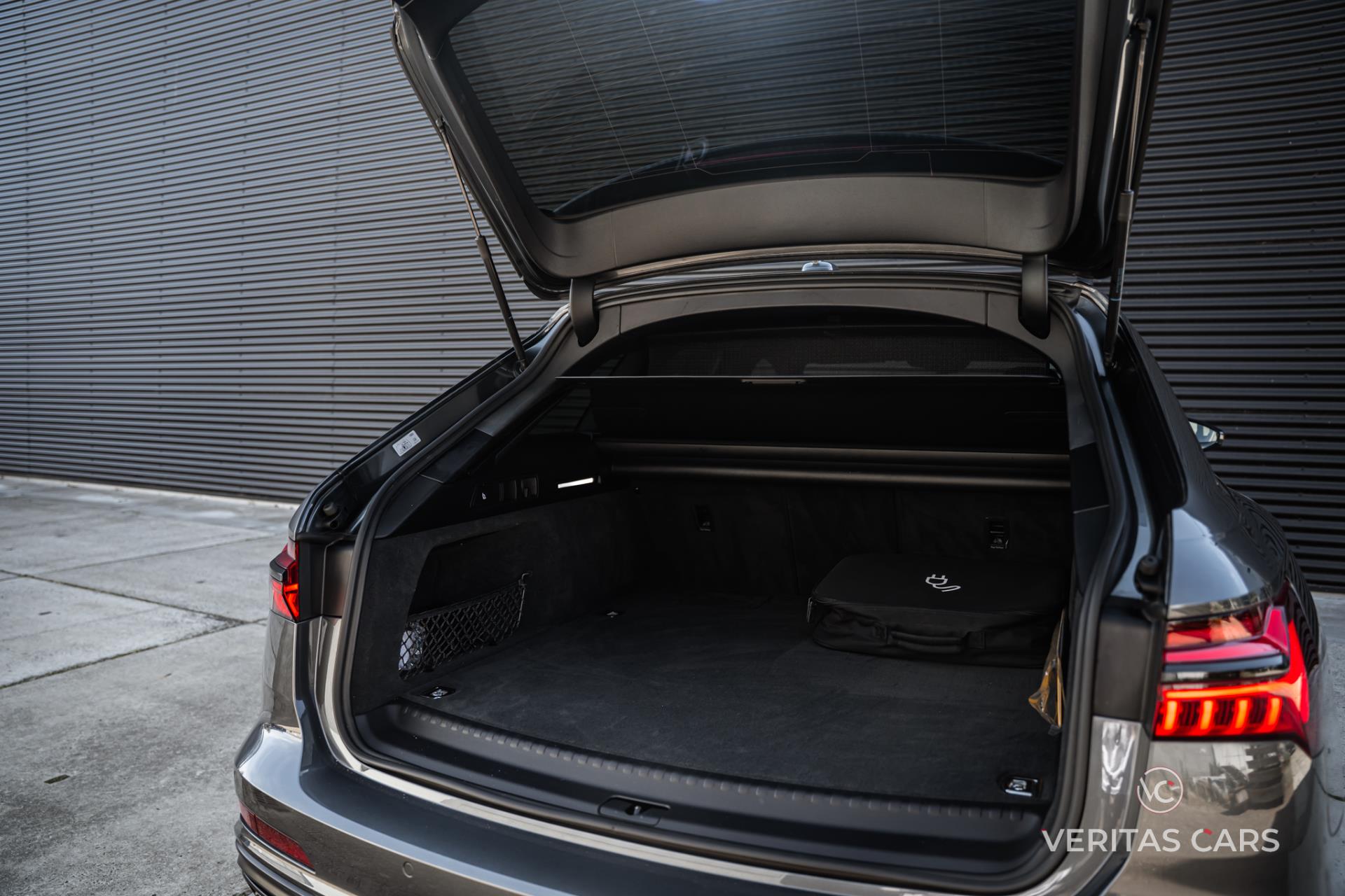 Foto van Audi A6 Avant 55 TFSI E