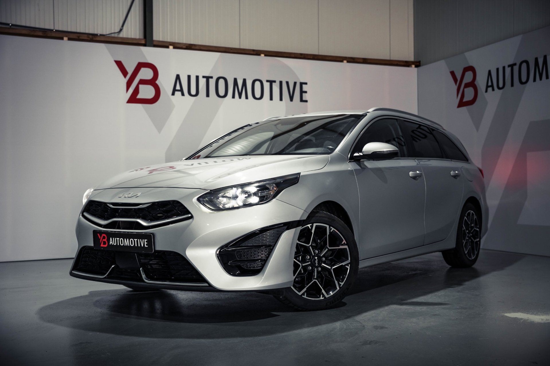 Kia Ceed 1.5 T-GDi GT-LINE 2022 - voorkant