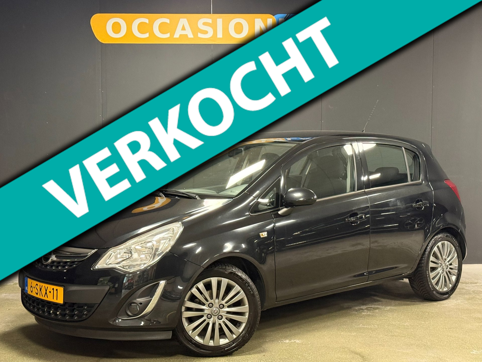 Opel Corsa 1.4-16V Design Edition 2013 - voorkant