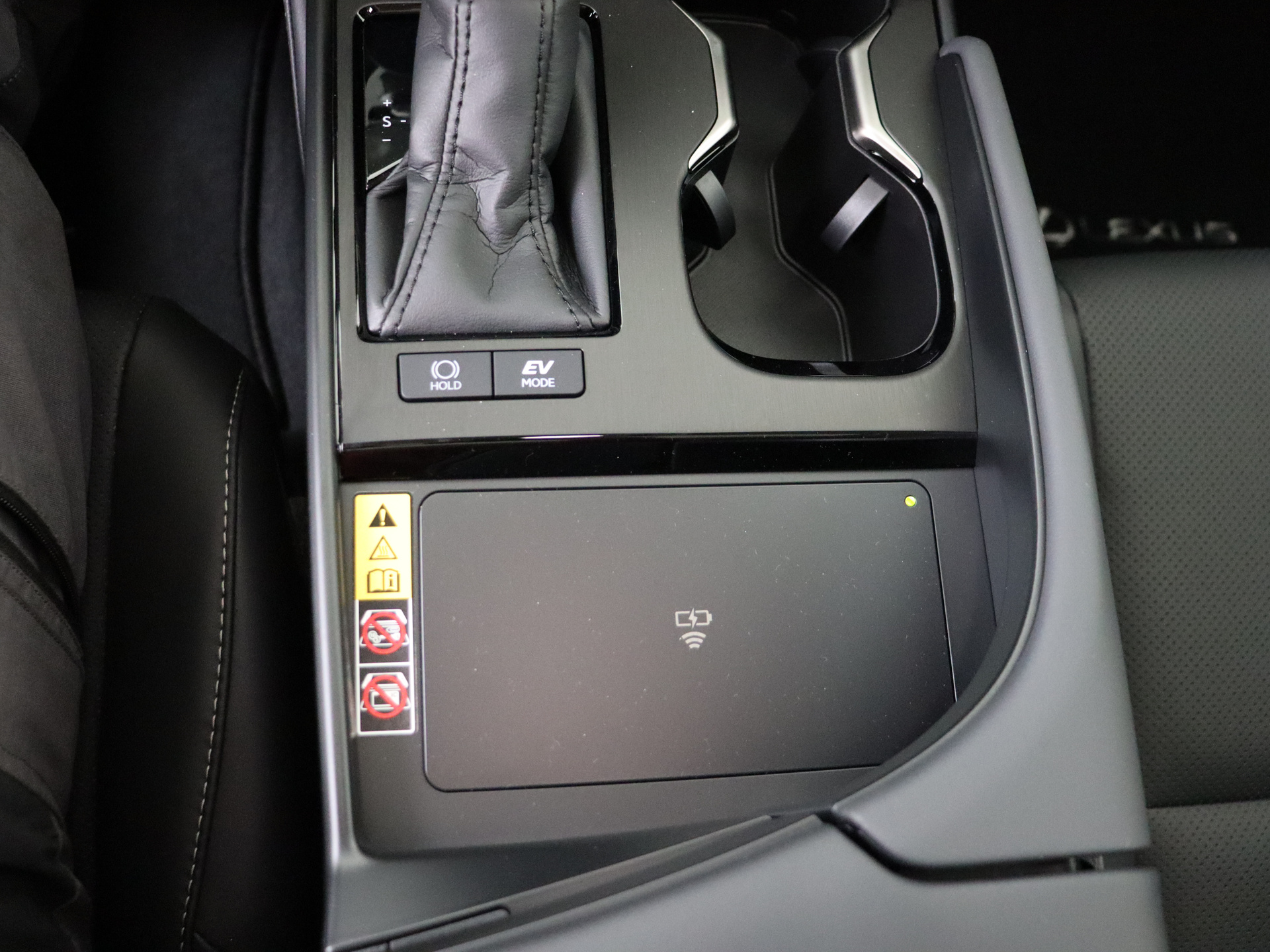 Foto van Lexus Lexus Es300h