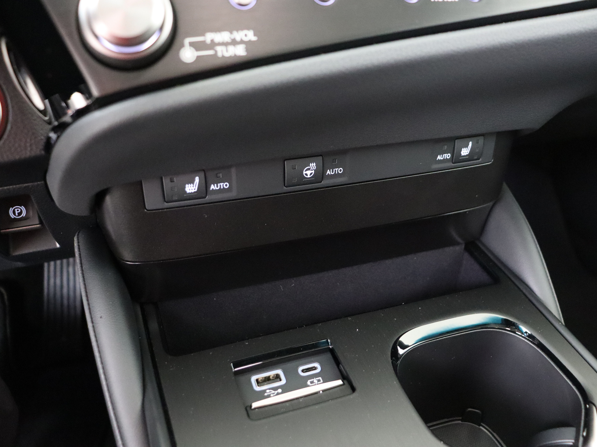 Foto van Lexus Lexus Es300h