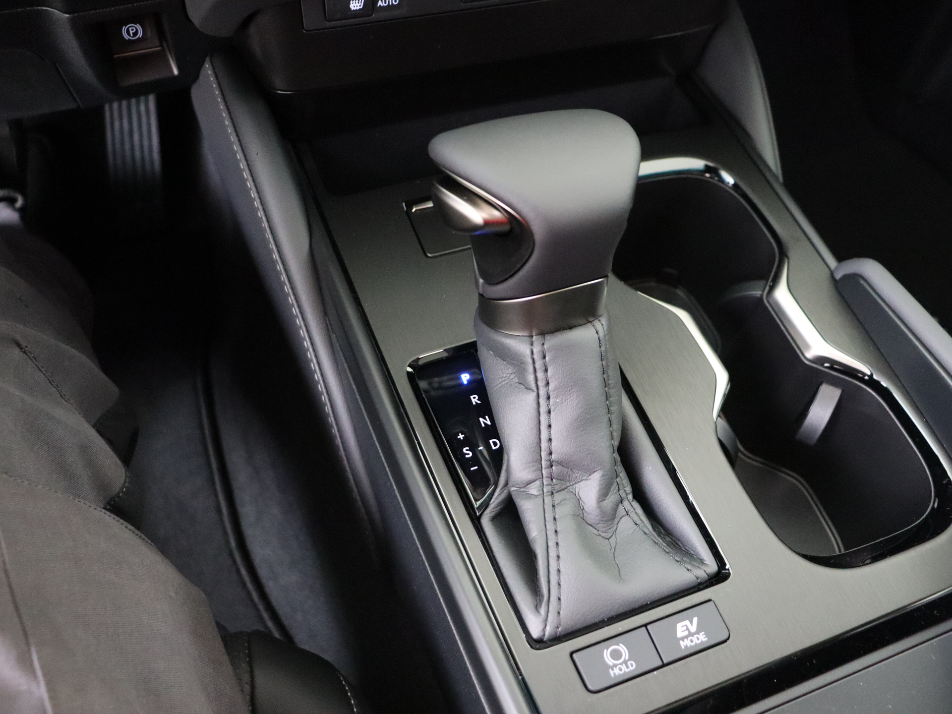 Foto van Lexus Lexus Es300h