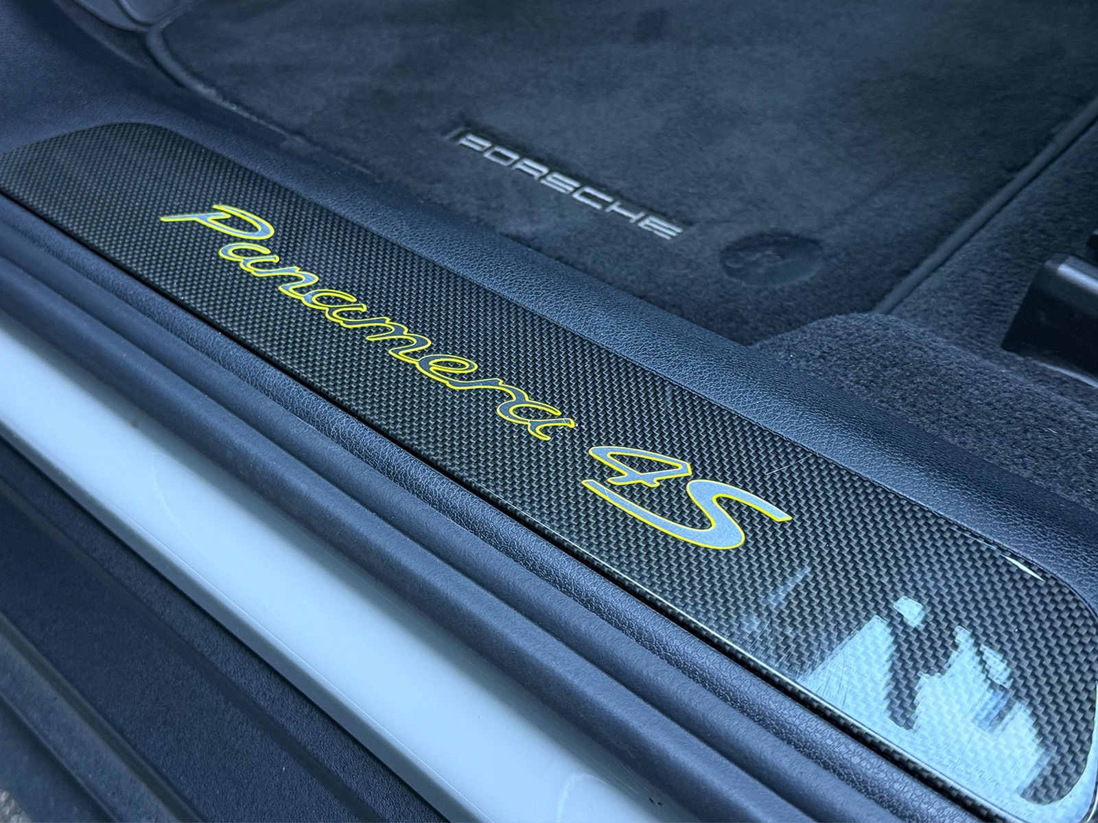Foto van Porsche Panamera 4s E-hybrid
