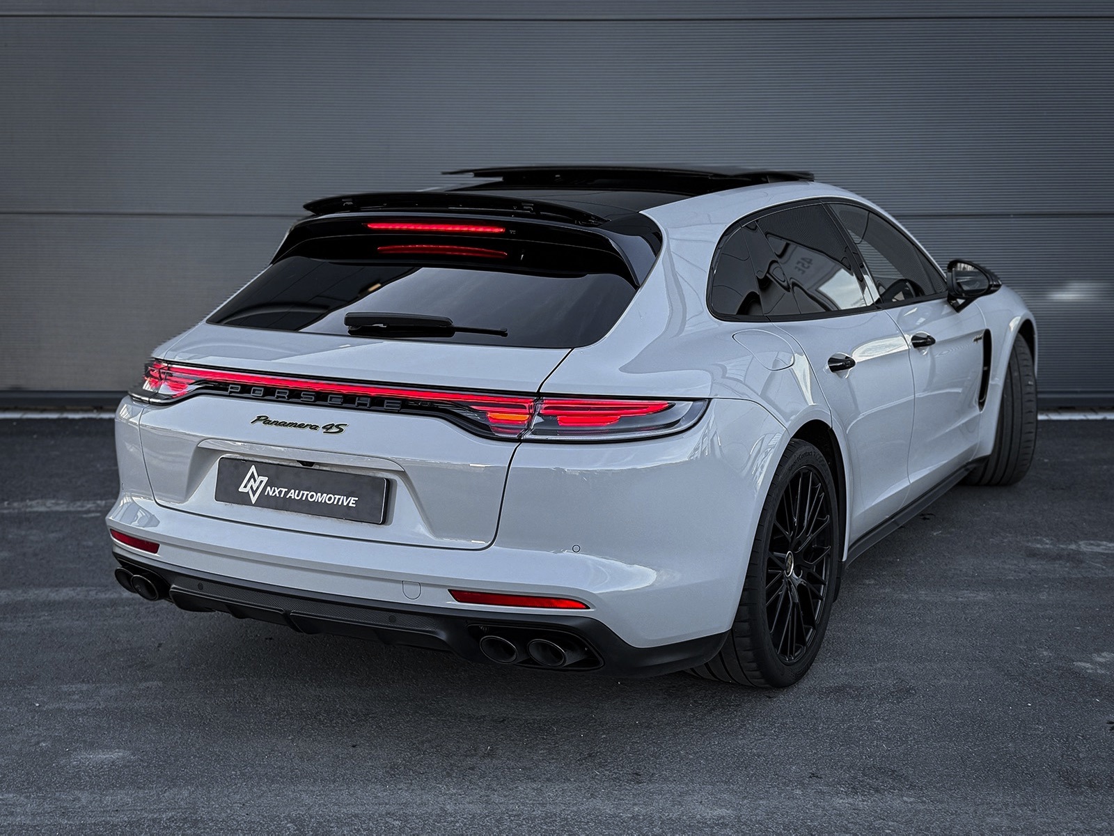 Foto van Porsche Panamera 4s E-hybrid