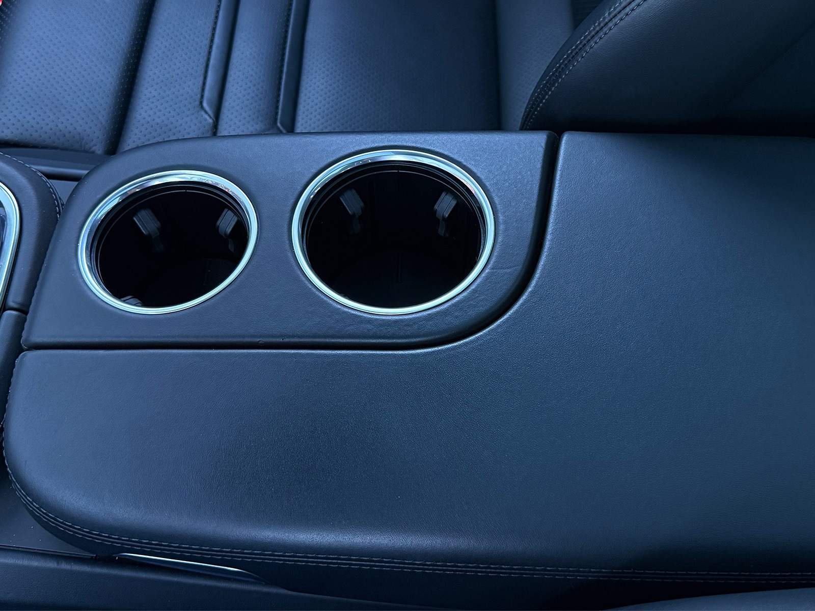 Foto van Porsche Panamera 4s E-hybrid