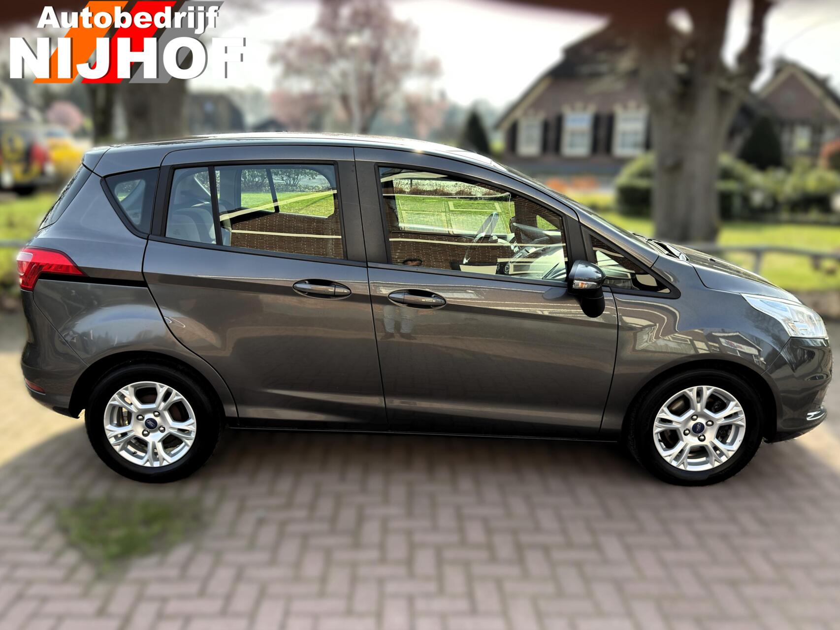 Foto van Ford B-max
