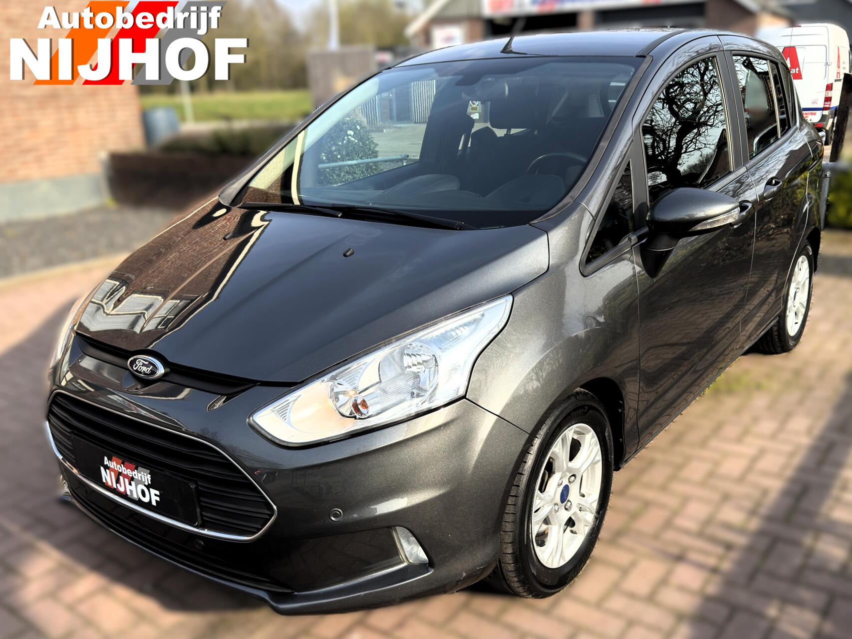 Foto van Ford B-max