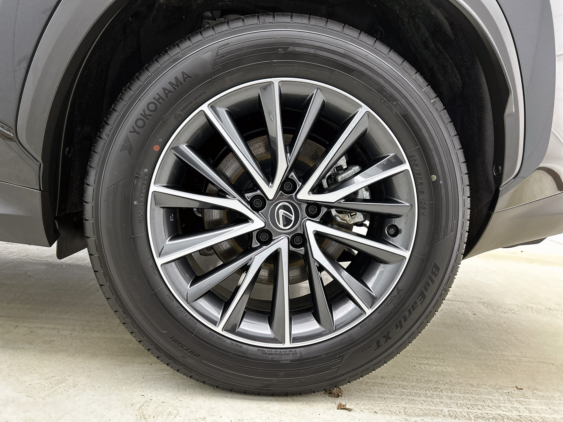 Foto van Lexus Lexus Nx450h+