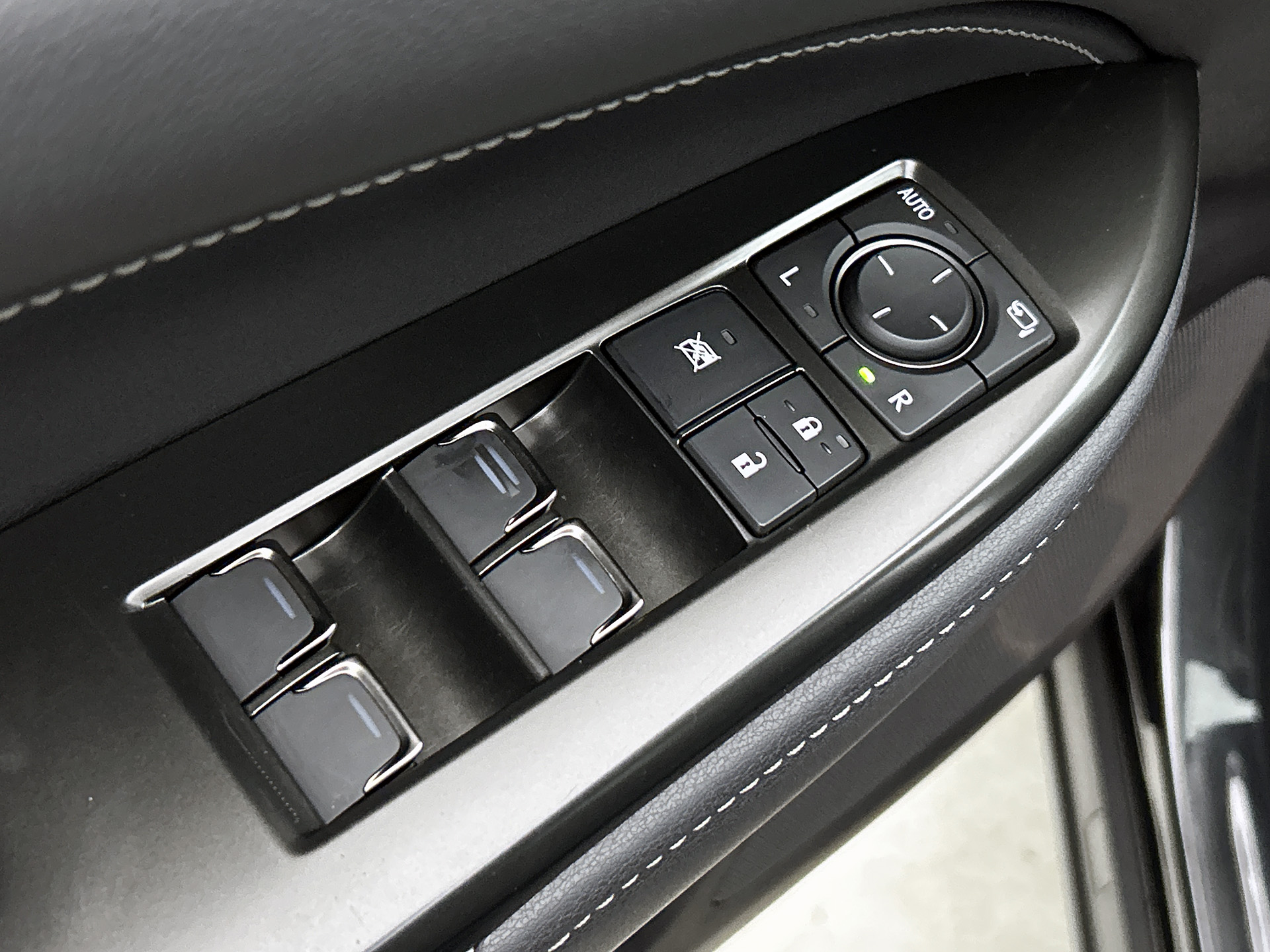Foto van Lexus Lexus Nx450h+