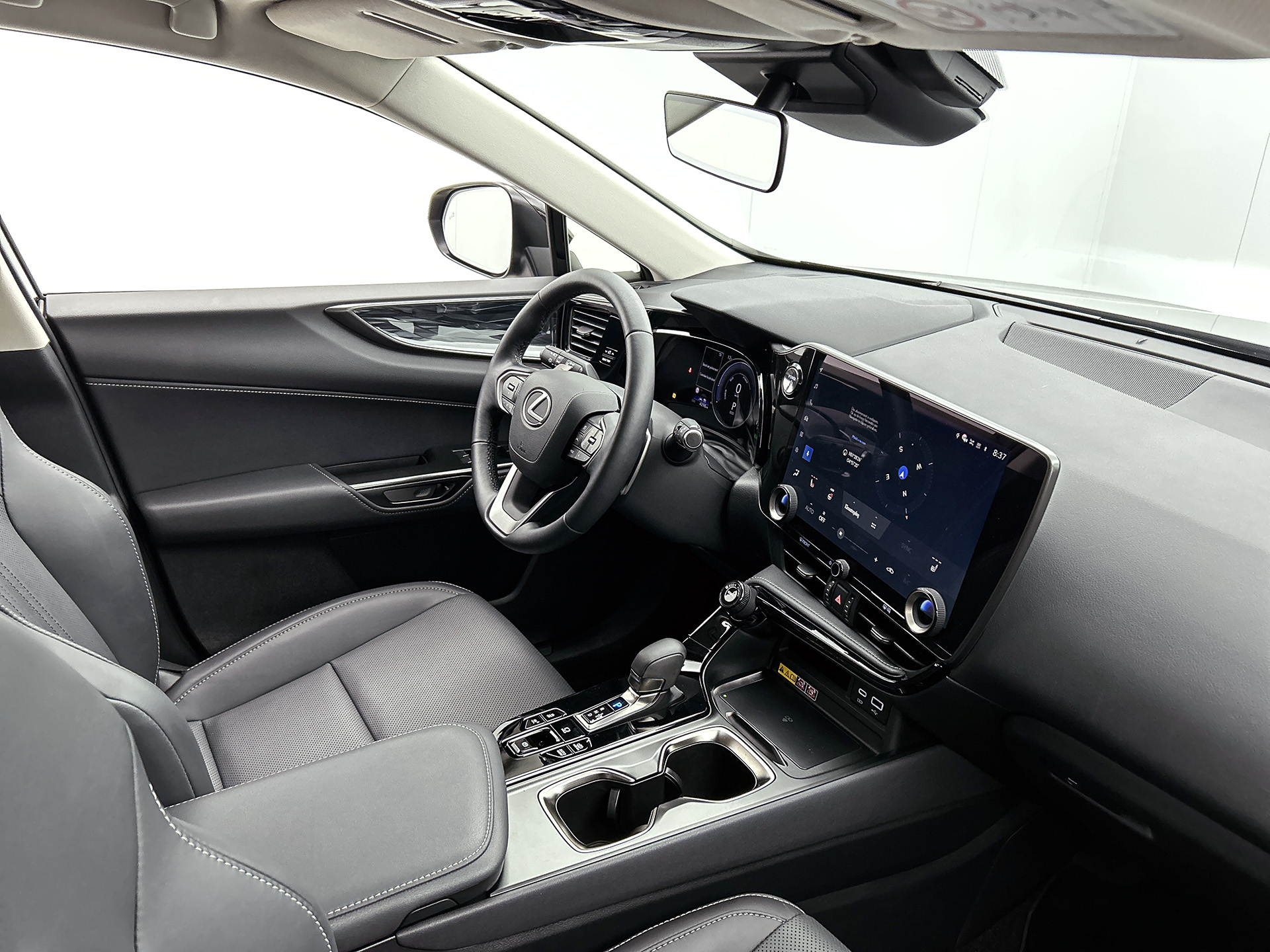Foto van Lexus Lexus Nx450h+