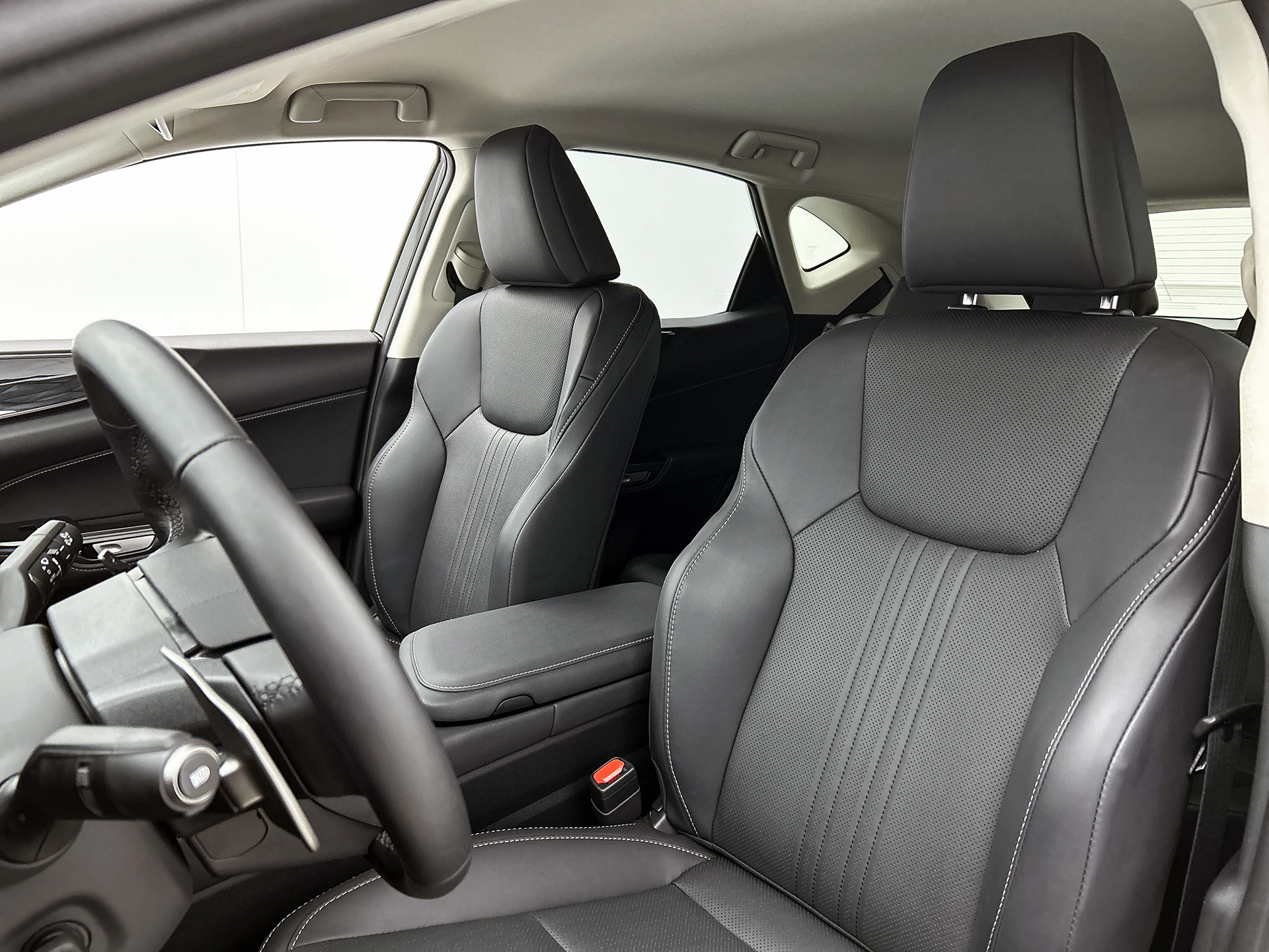 Foto van Lexus Lexus Nx450h+