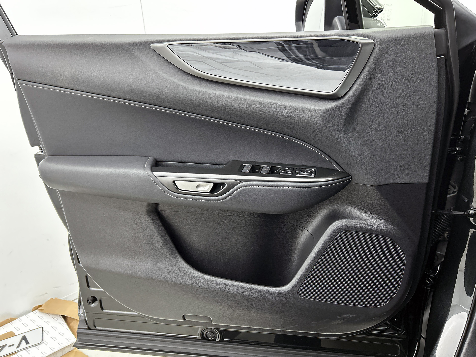 Foto van Lexus Lexus Nx450h+