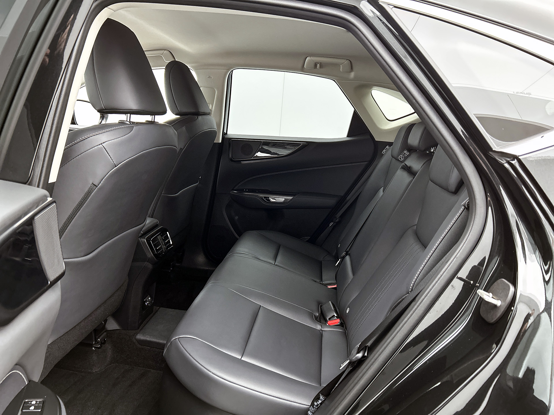 Foto van Lexus Lexus Nx450h+