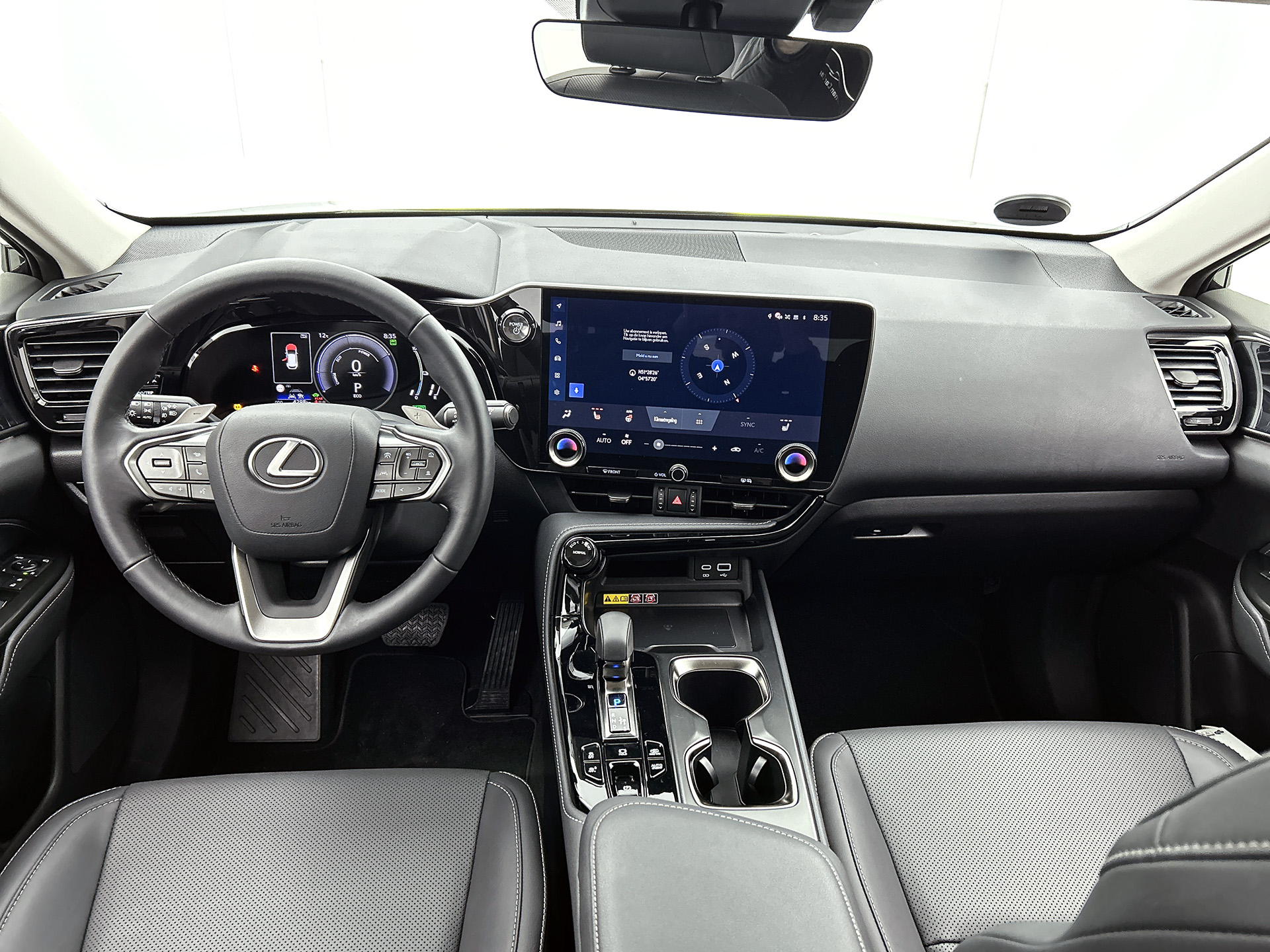 Foto van Lexus Lexus Nx450h+