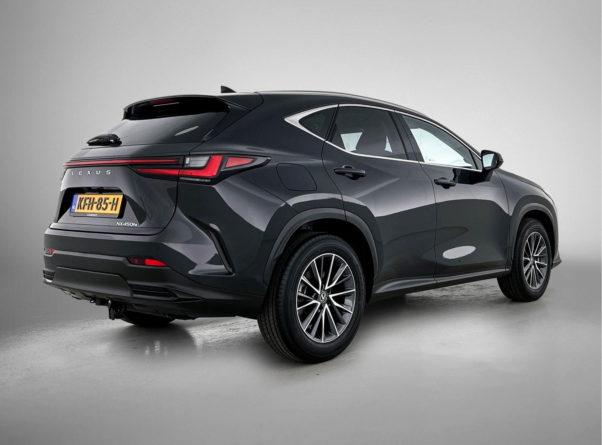 Foto van Lexus Lexus Nx450h+