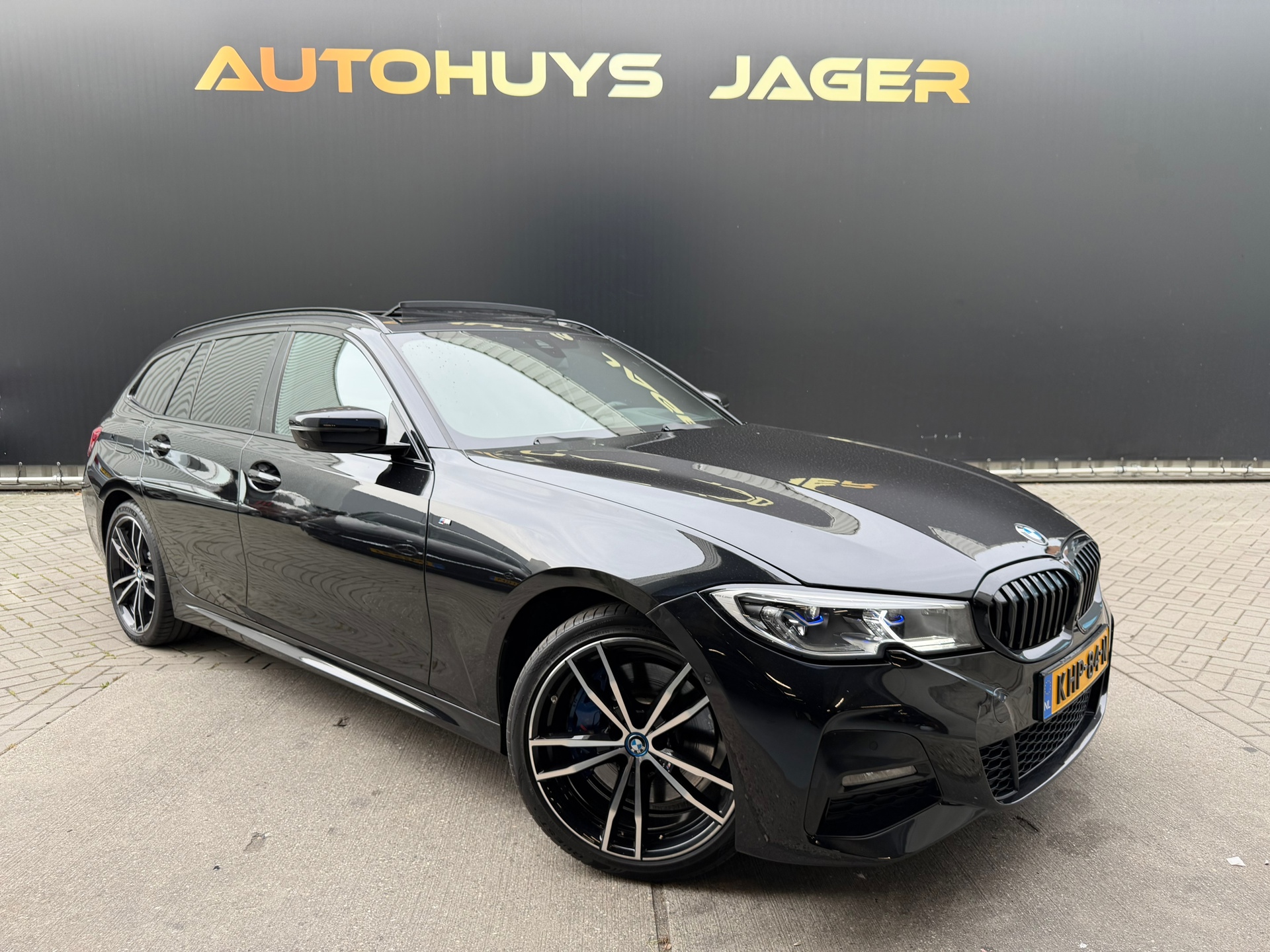 Foto van BMW 330e