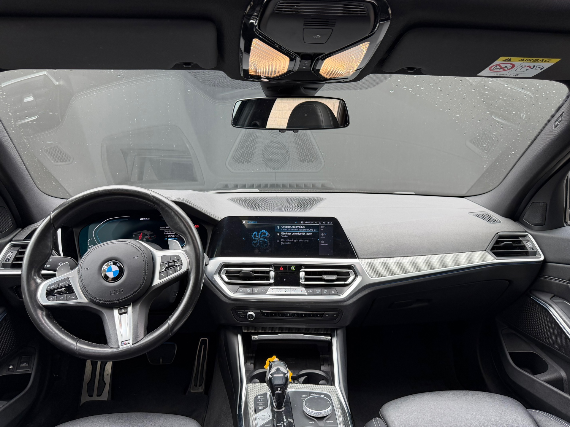 Foto van BMW 330e