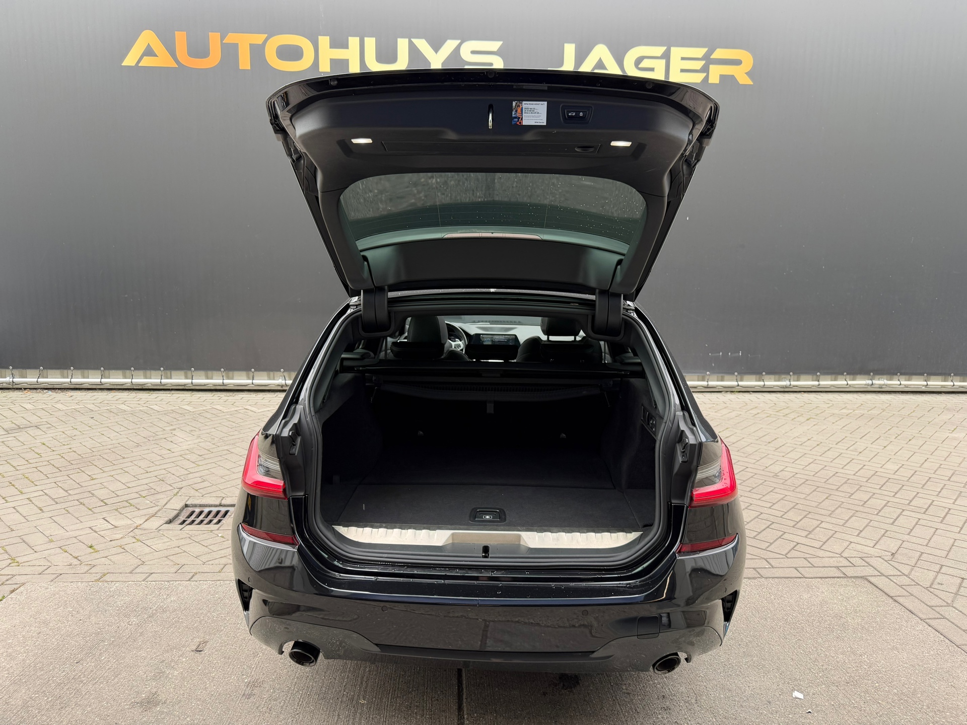 Foto van BMW 330e