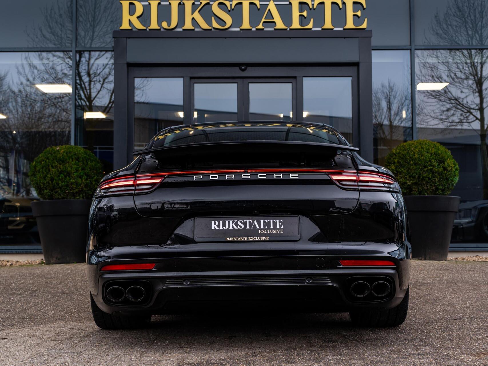 Foto van Porsche Panamera 4 E-hybrid